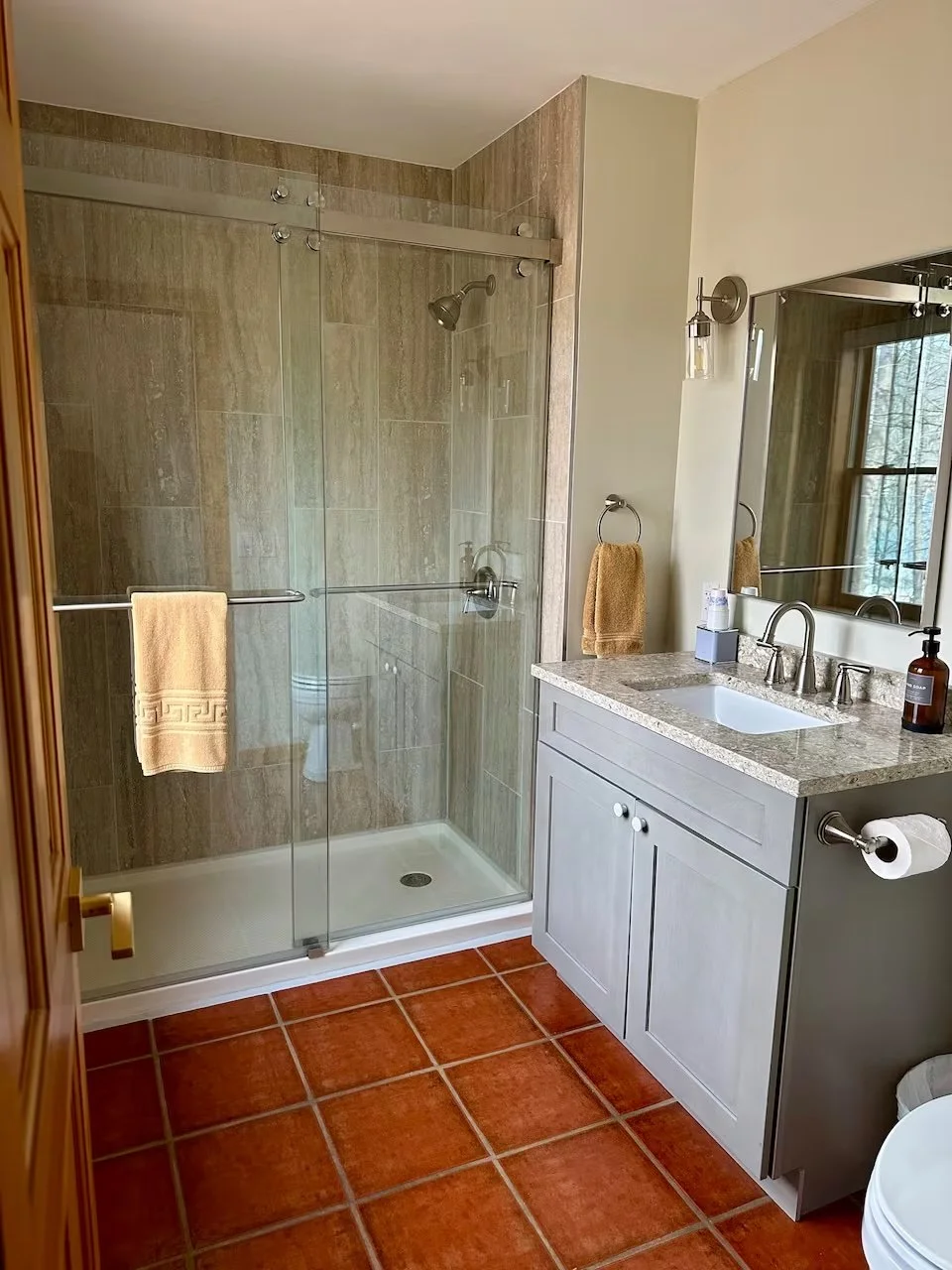 Bathroom Bedroom 3.jpeg