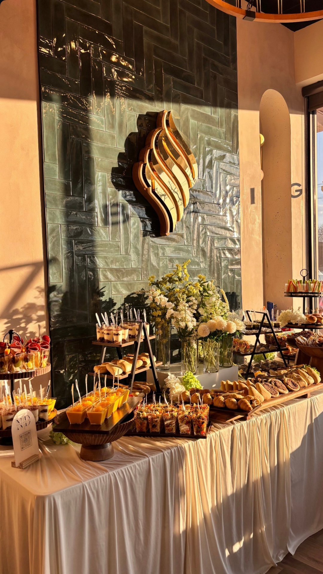 Coordinated with local vendors to secure partnerships, manage logistics, and ensure smooth execution of the event. 

Vendor Spotlight: @ndtablestyling