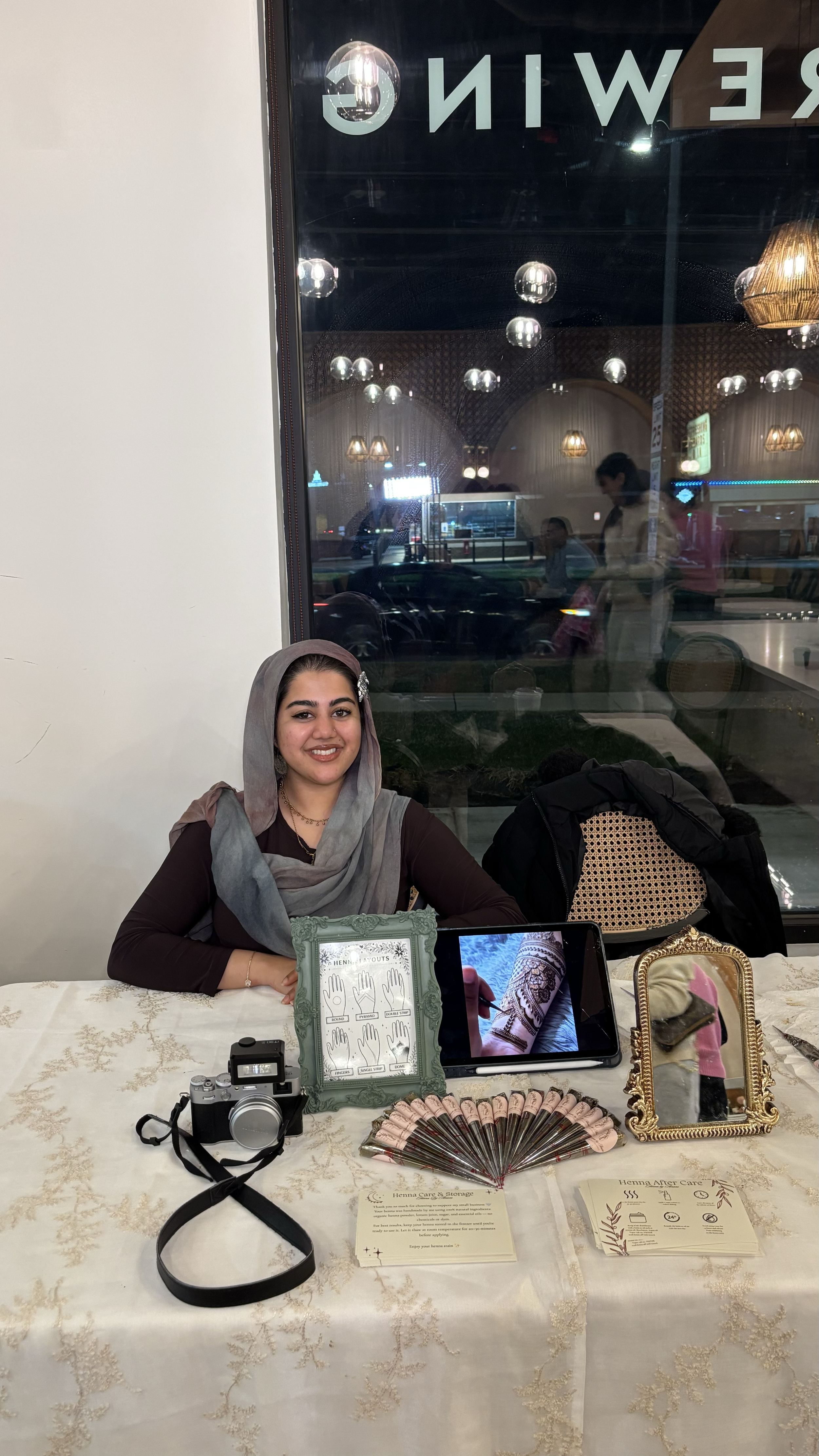 Coordinated with local vendors to secure partnerships, manage logistics, and ensure smooth execution event. 

Vendor Spotlight: @hennabyamara.k