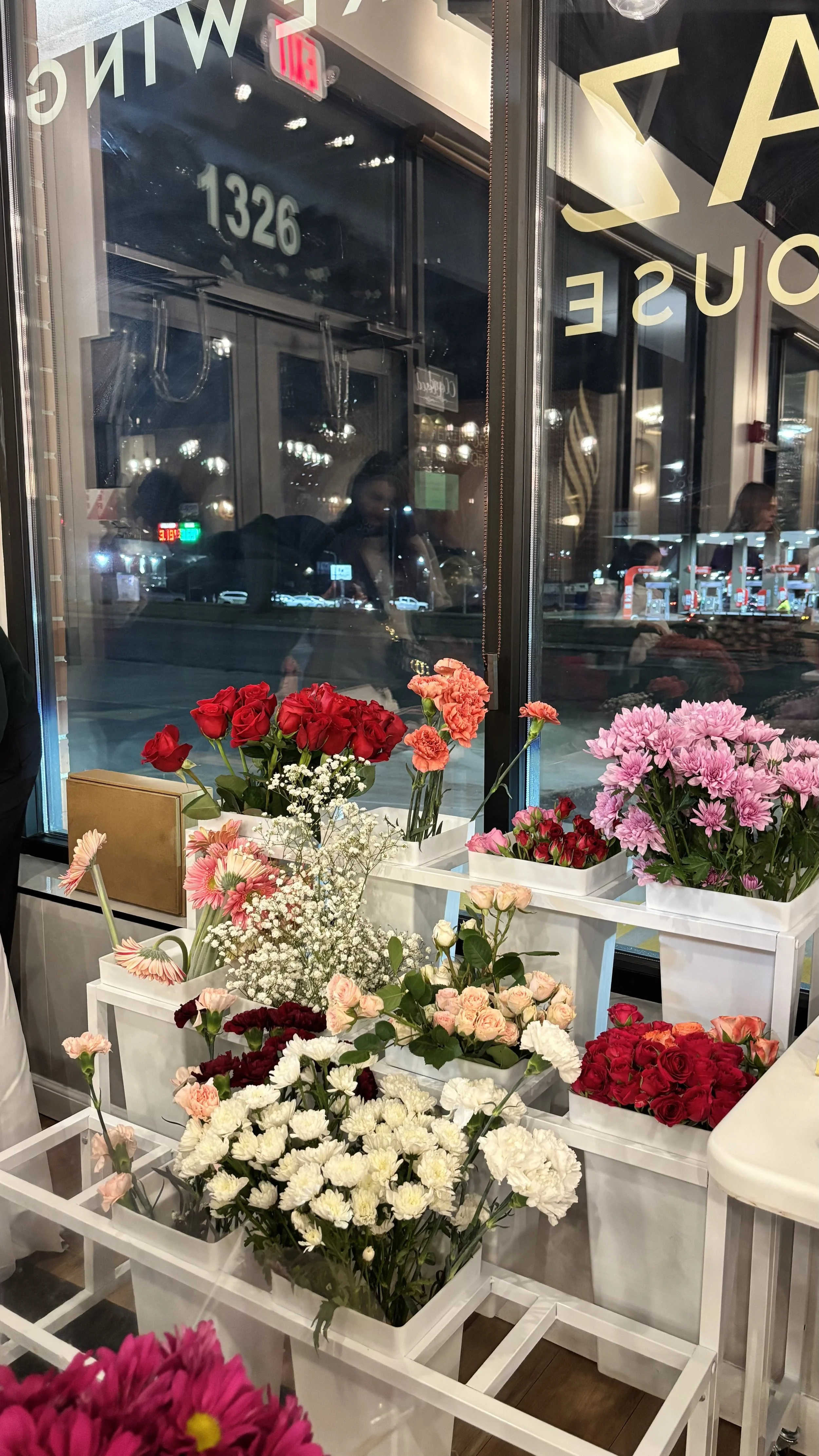 Coordinated with local vendors to secure partnerships, manage logistics, and ensure smooth execution event. 

Vendor Spotlight: @flowerreserve