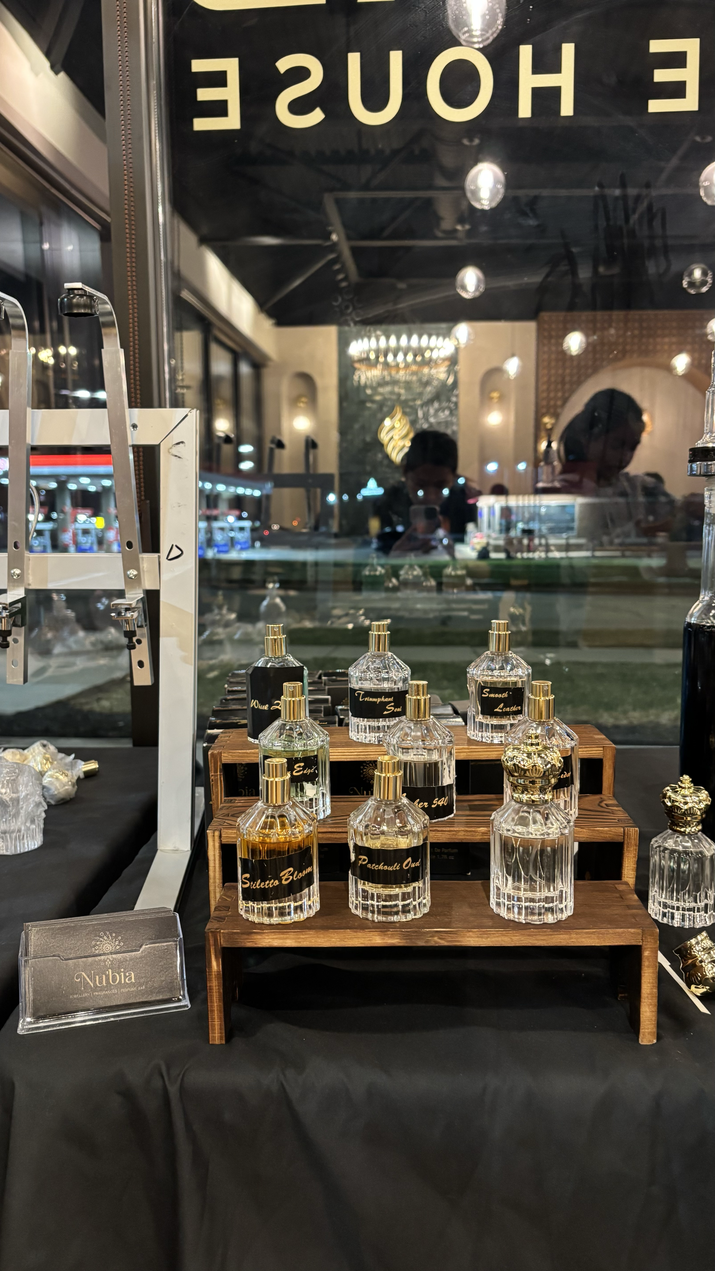 Coordinated with local vendors to secure partnerships, manage logistics, and ensure smooth execution event. 

Vendor Spotlight: @nubiafinejewels