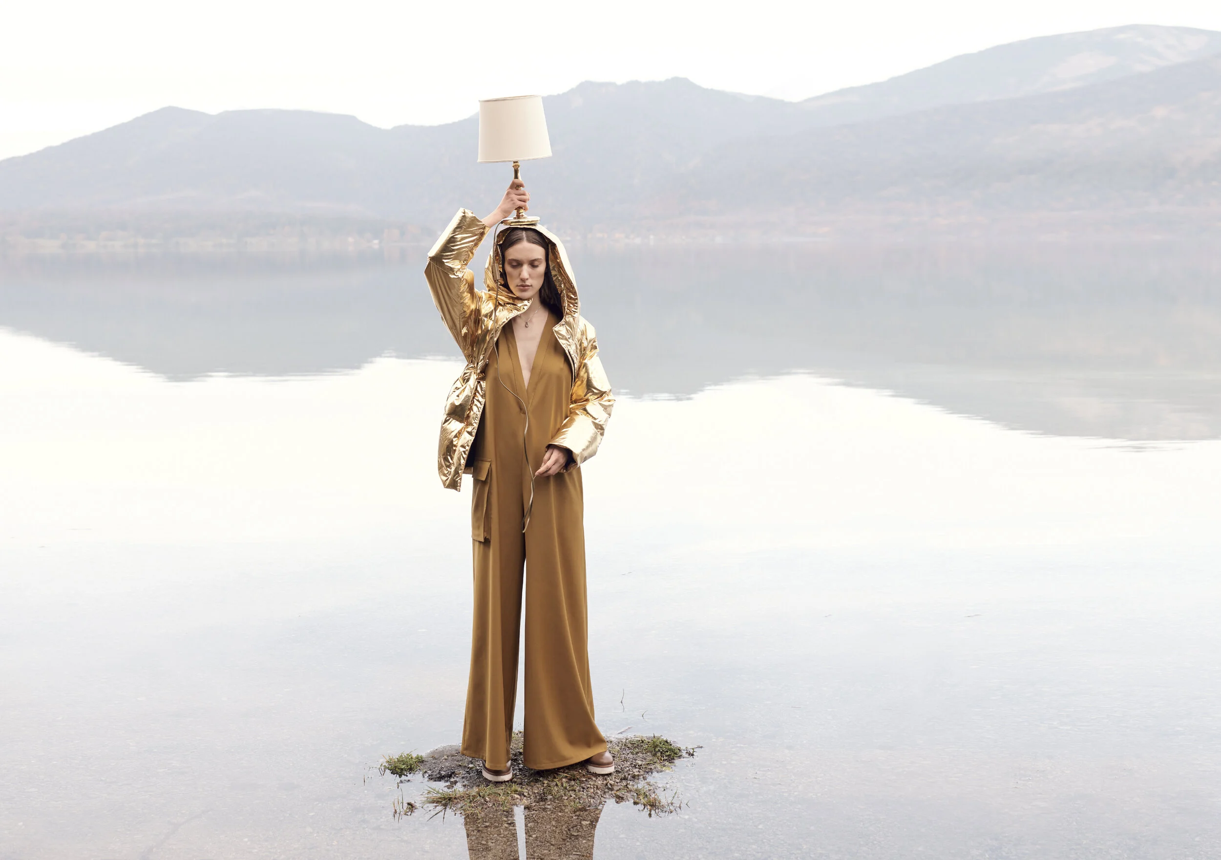 Home in Natur, Editorial, Fashion, Fotoproduktion, Full-Service-Agentur aus München, Styling, Casting, Creative Direction, Art Direction, Social Media Agentur,  strategy, casting, creative production, video and brand