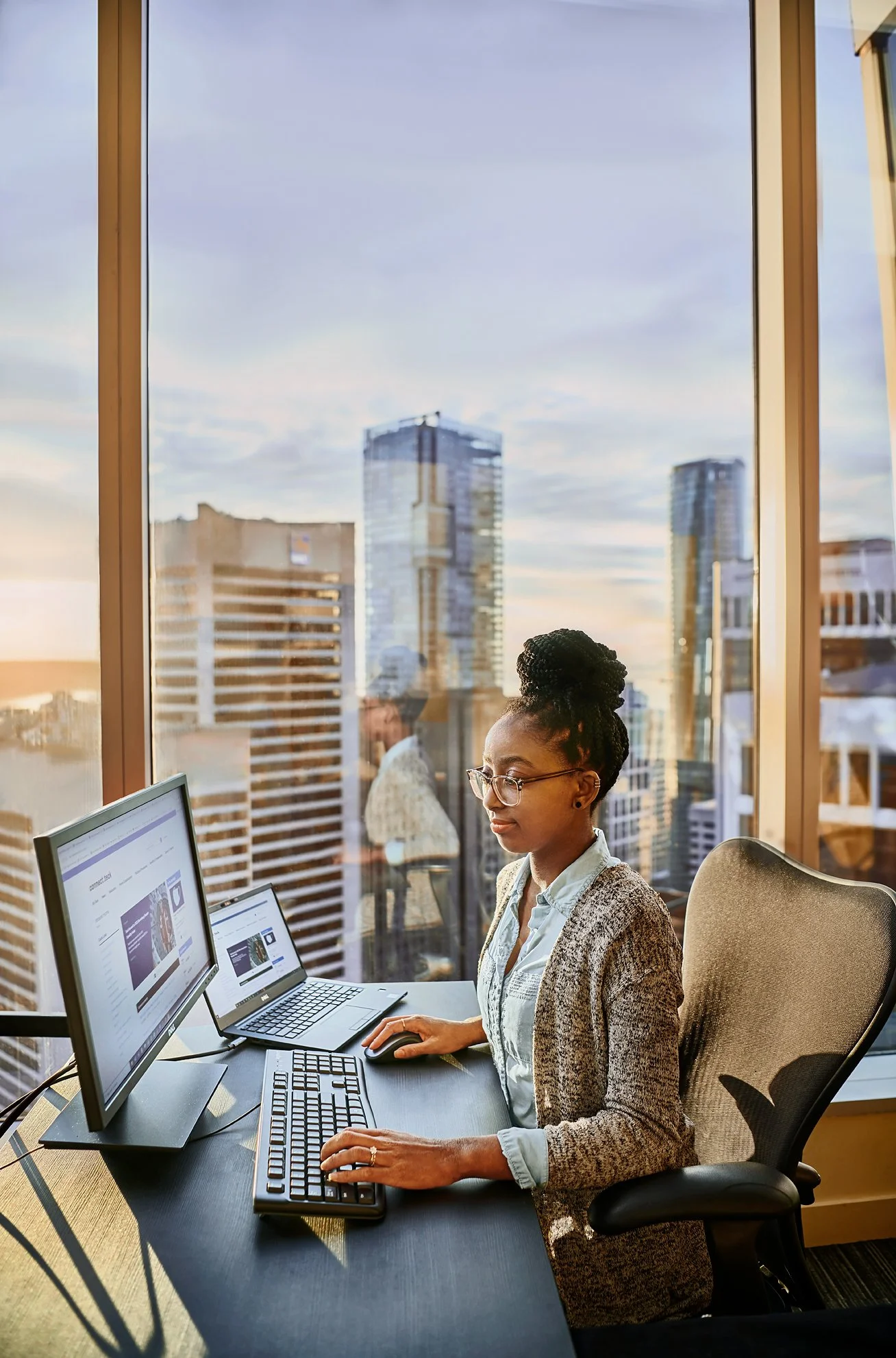 20210205_TECK_Vanc_office8537 2 copy.jpg