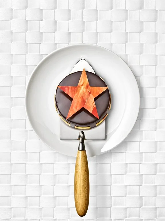 VanMag_Cvr_RGB copy_7pxLocalcontrast.jpg