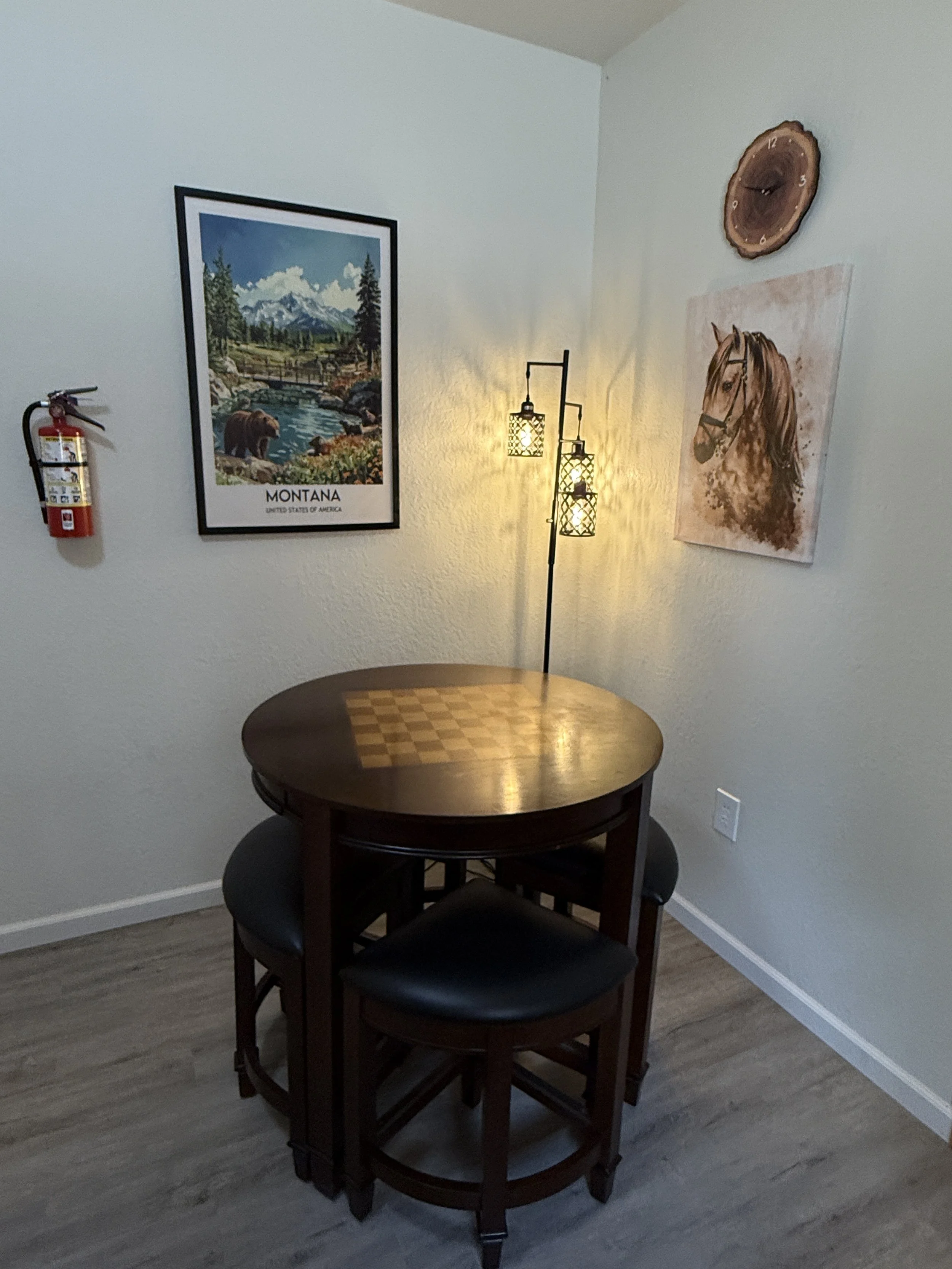 shop apt dining room.JPG