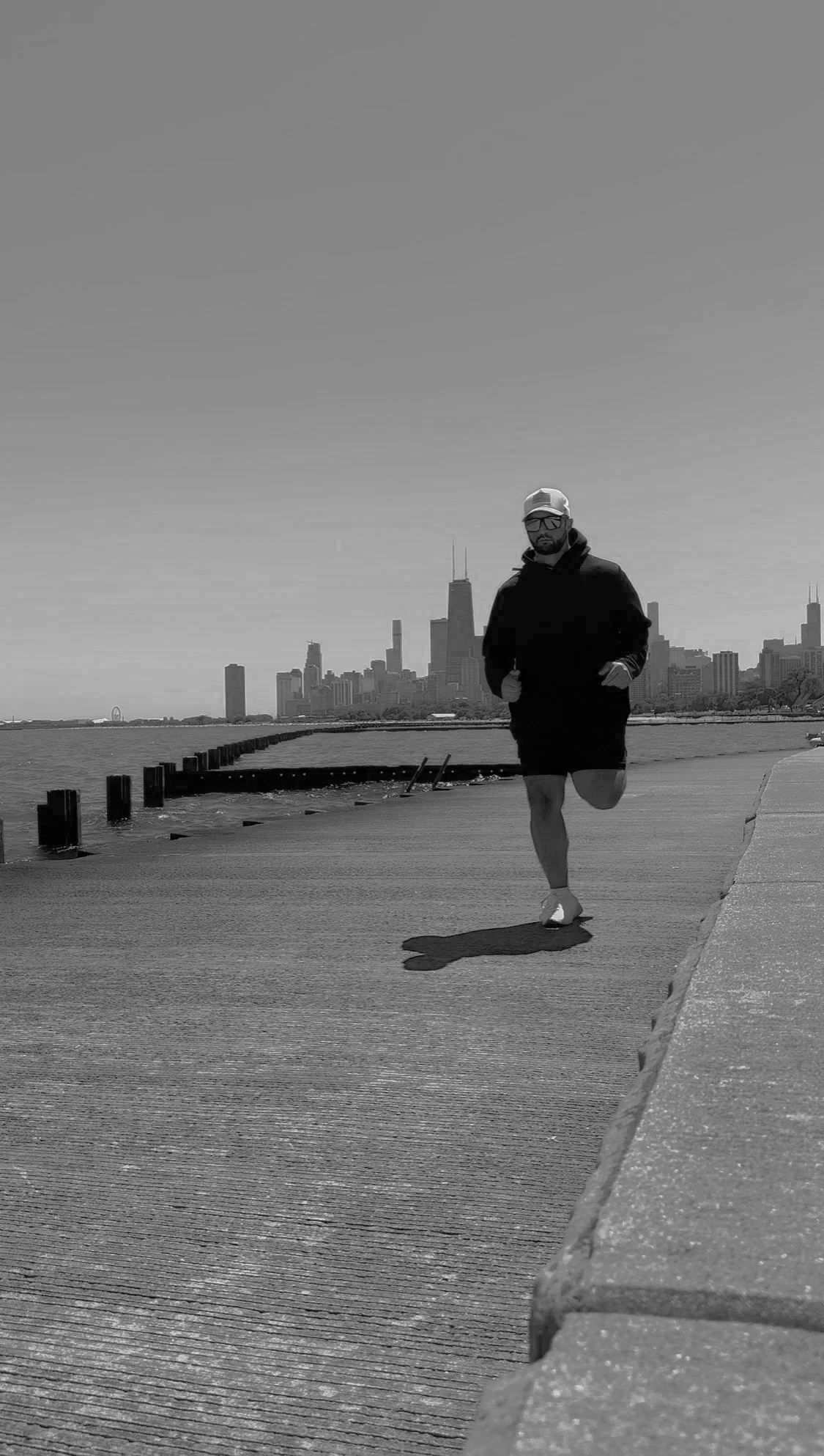 Running along Chicago's lakefront promoting an active lifestyle and injury prevention.