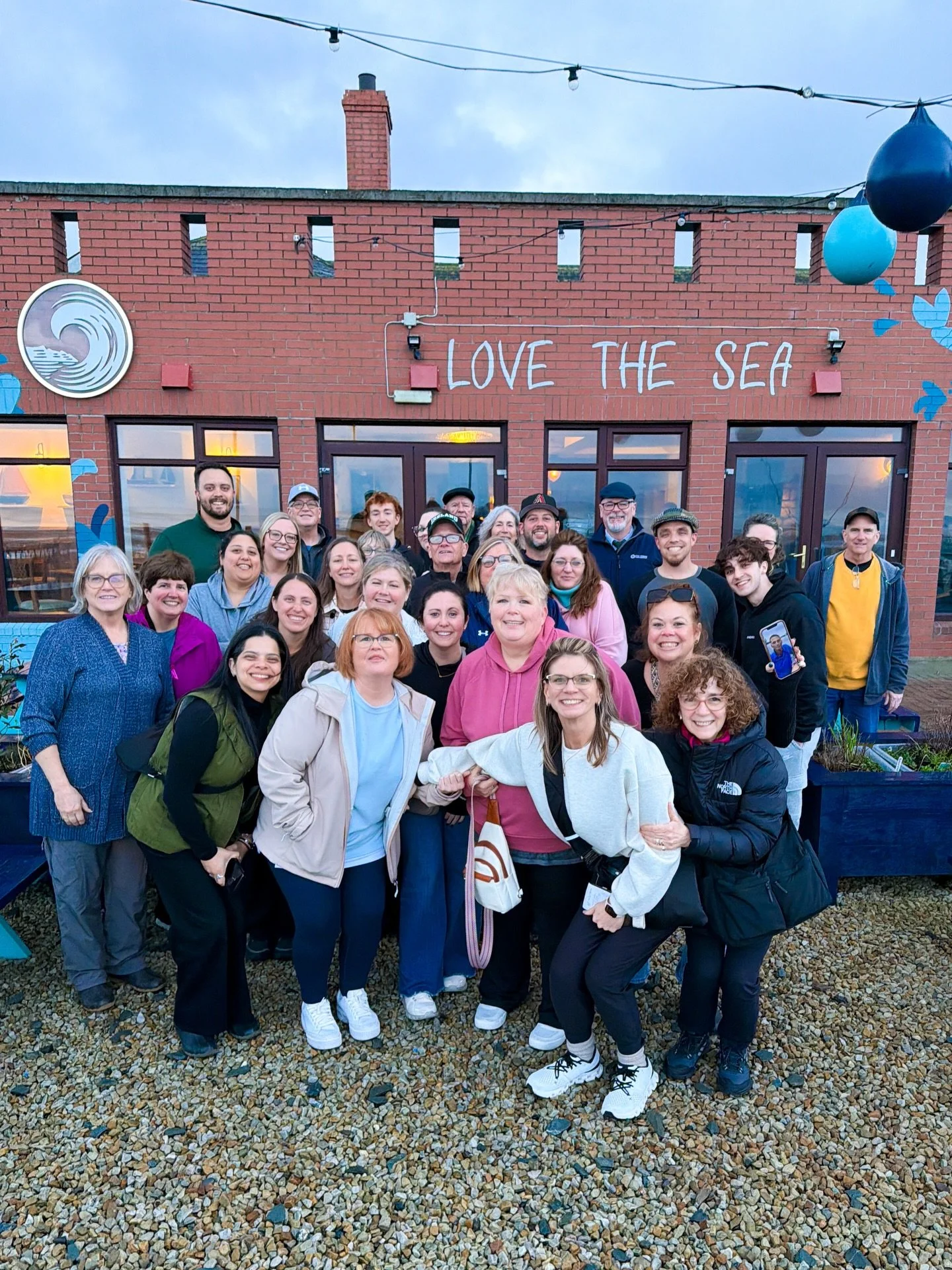 Sooooo many memories and friendships made on our group trip to Ireland! Huge shout out to our amazing tour guide, Tony for all the craic and making this trip one of a kind. ✈️

#wildishinireland #wildishwander #ireland #grouptravel