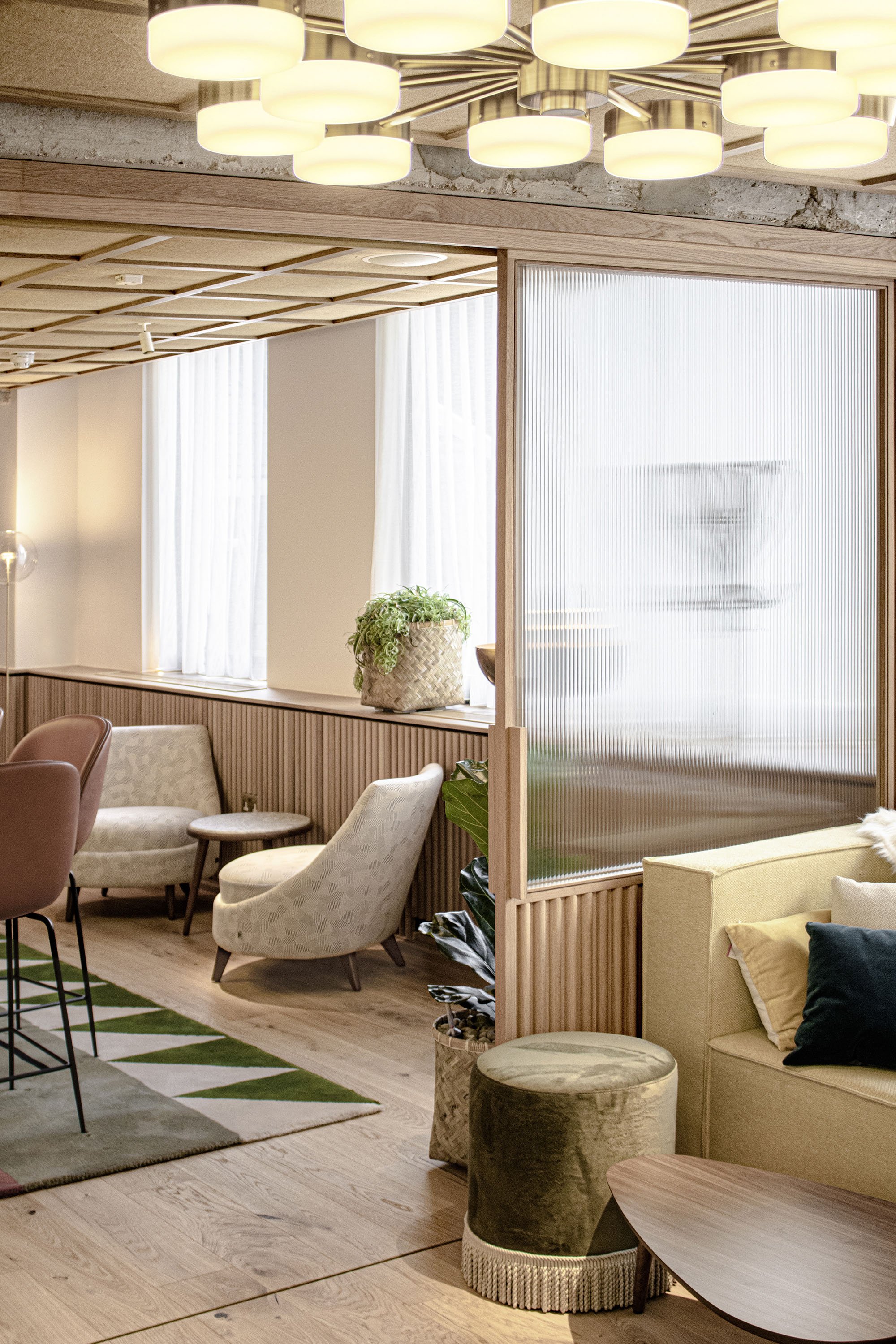 20. St. James's Club.jpg