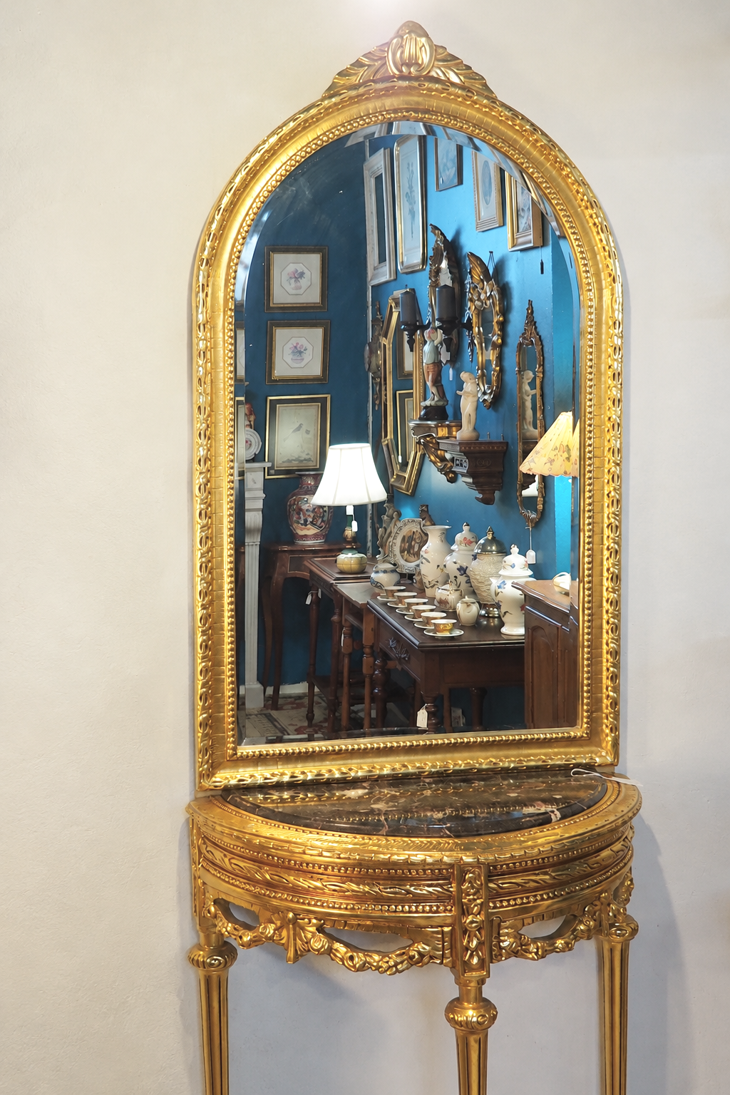 Miroir+dore%CC%81+et+console+ancienne.png