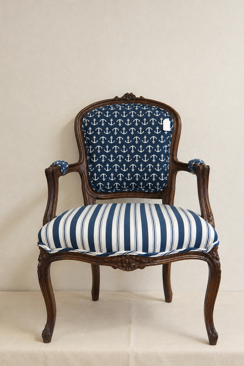 Paire de fauteuil relookés de style Louis XIV