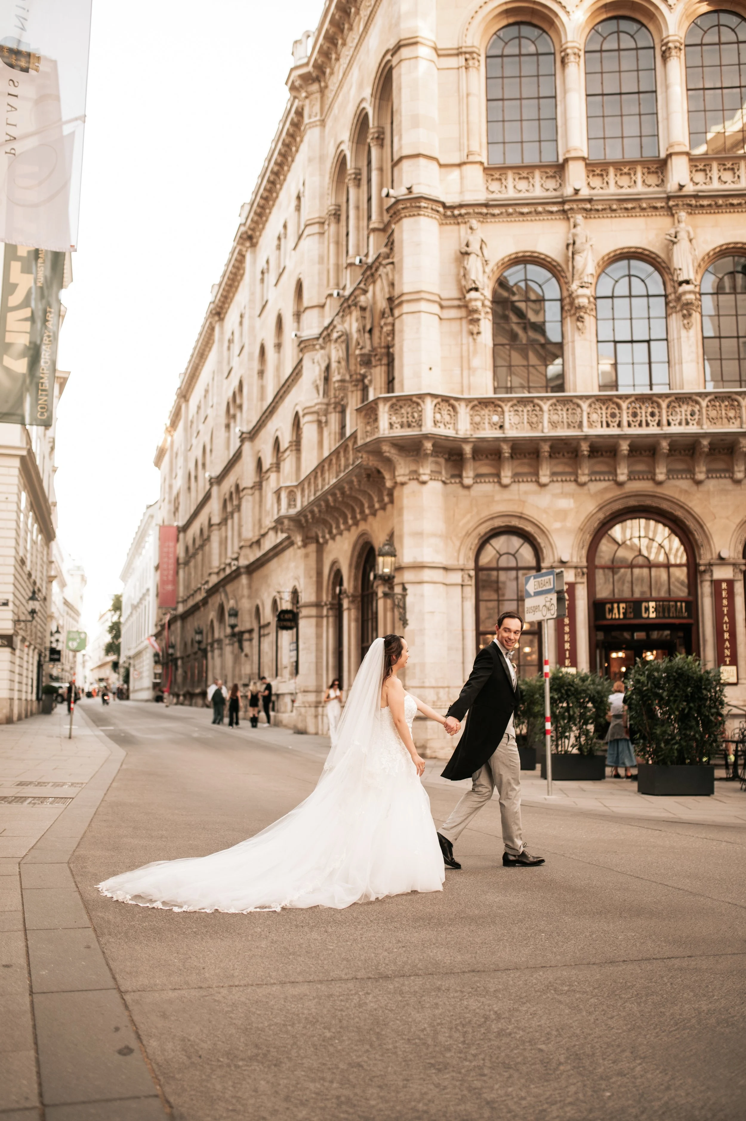 Wedding Photographer based in Budapest, destination weddings Ihsan Unuva 
