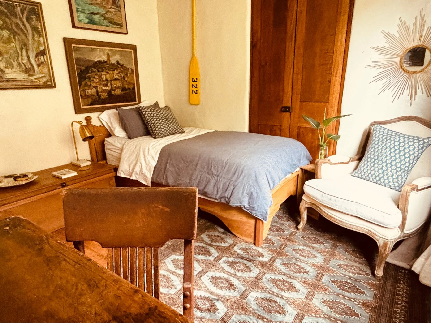 interior-bedroom-3-BqoP2ES9.jpg