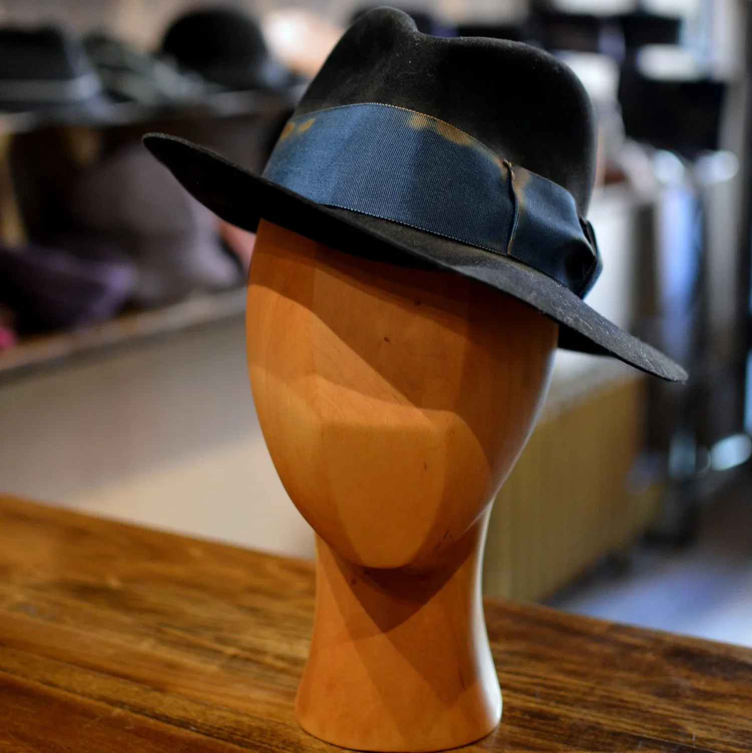 distressed+fedora+black.webp