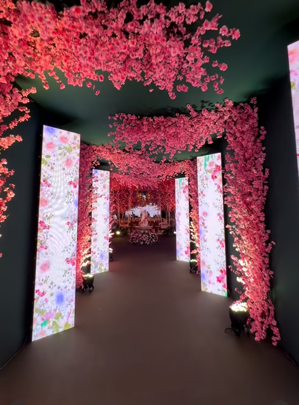 Video Floral Entrance.png