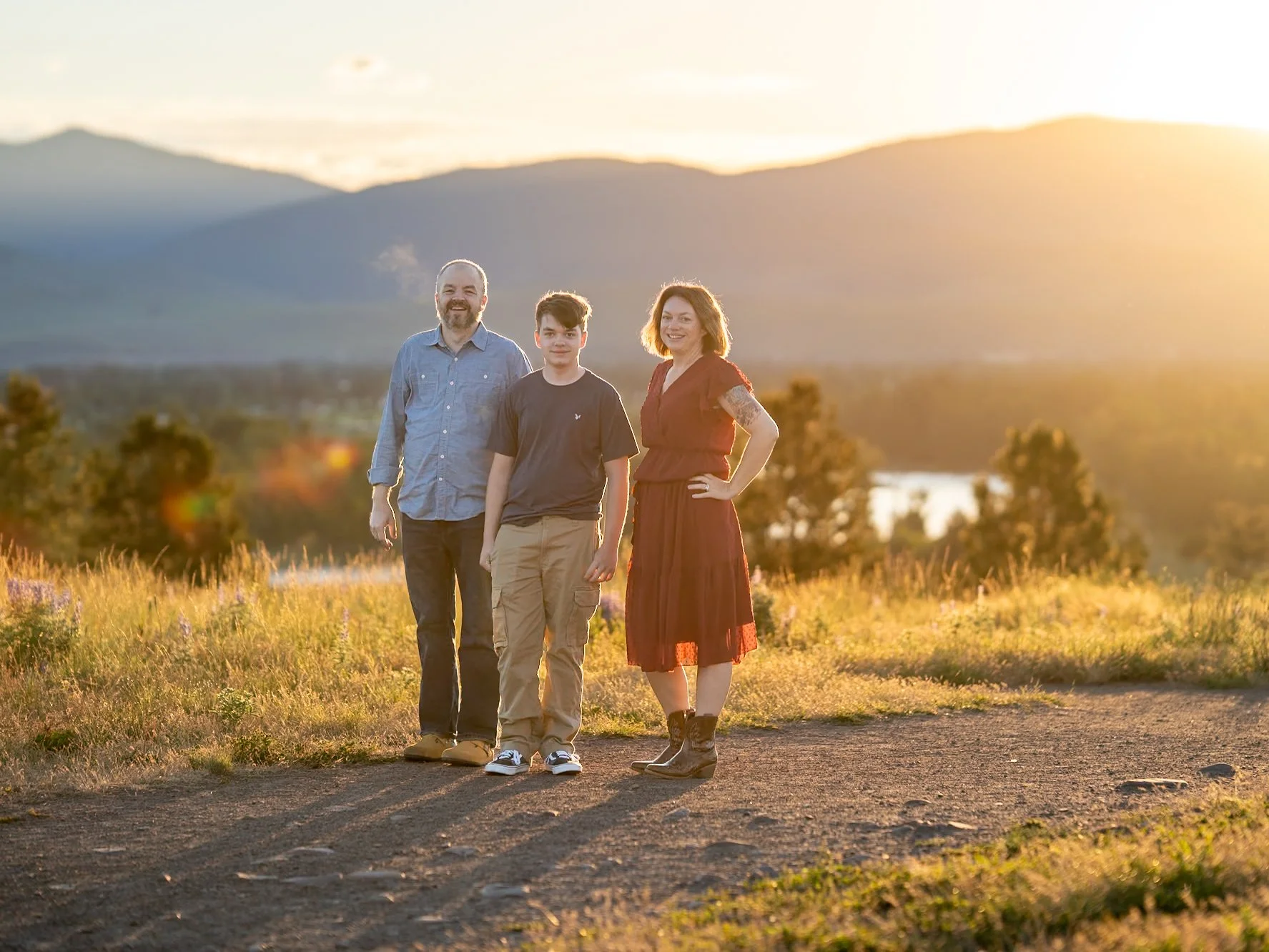 Family photoshoot overlooking Missoula on Blue Mountain