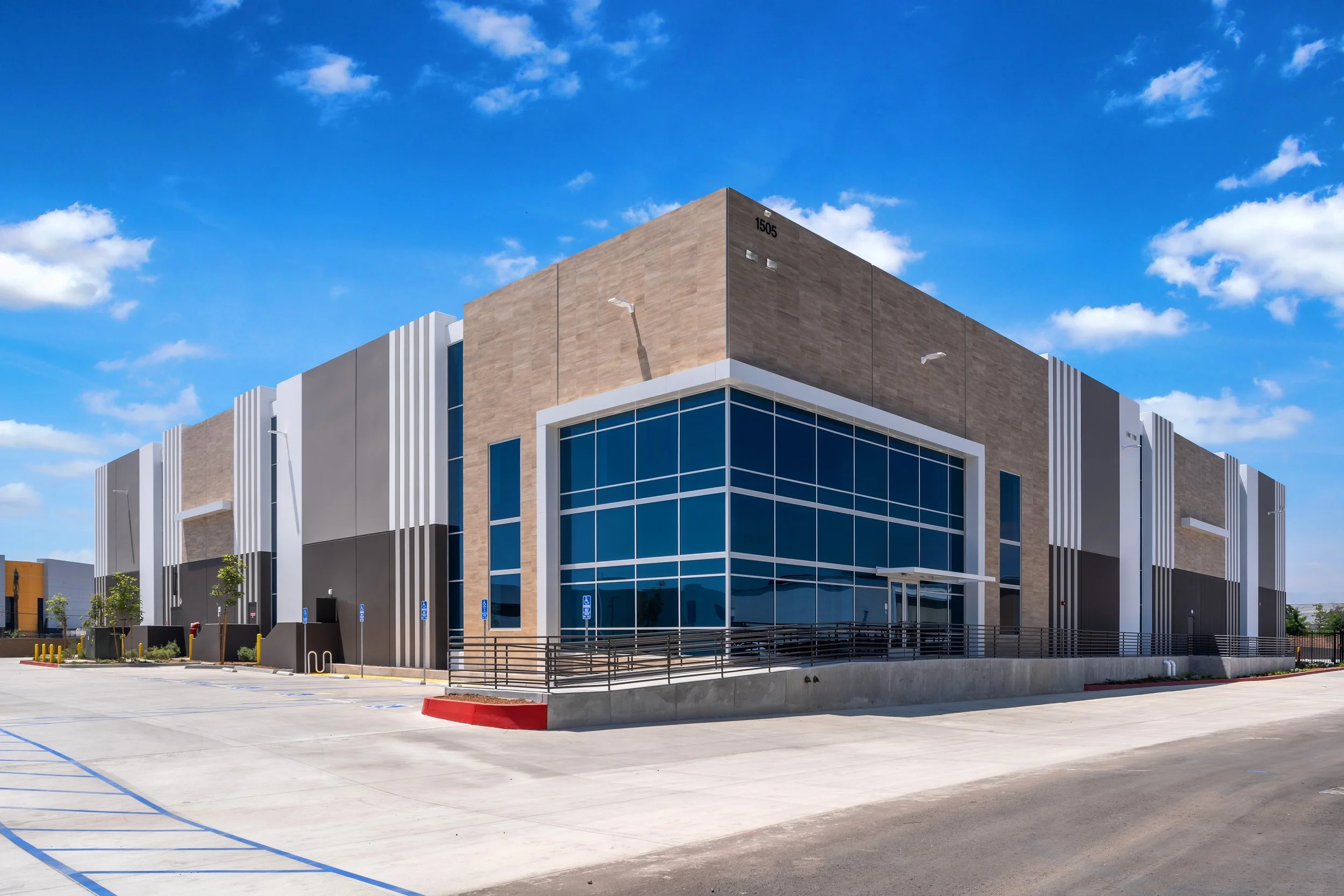 83,272 SF New Building