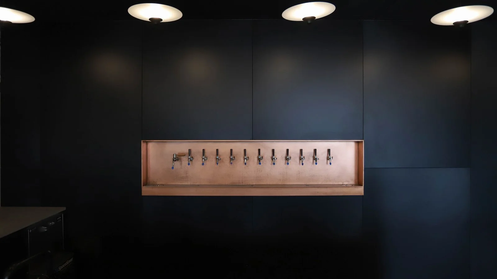 fast-fashion-tasting-room-2.jpg