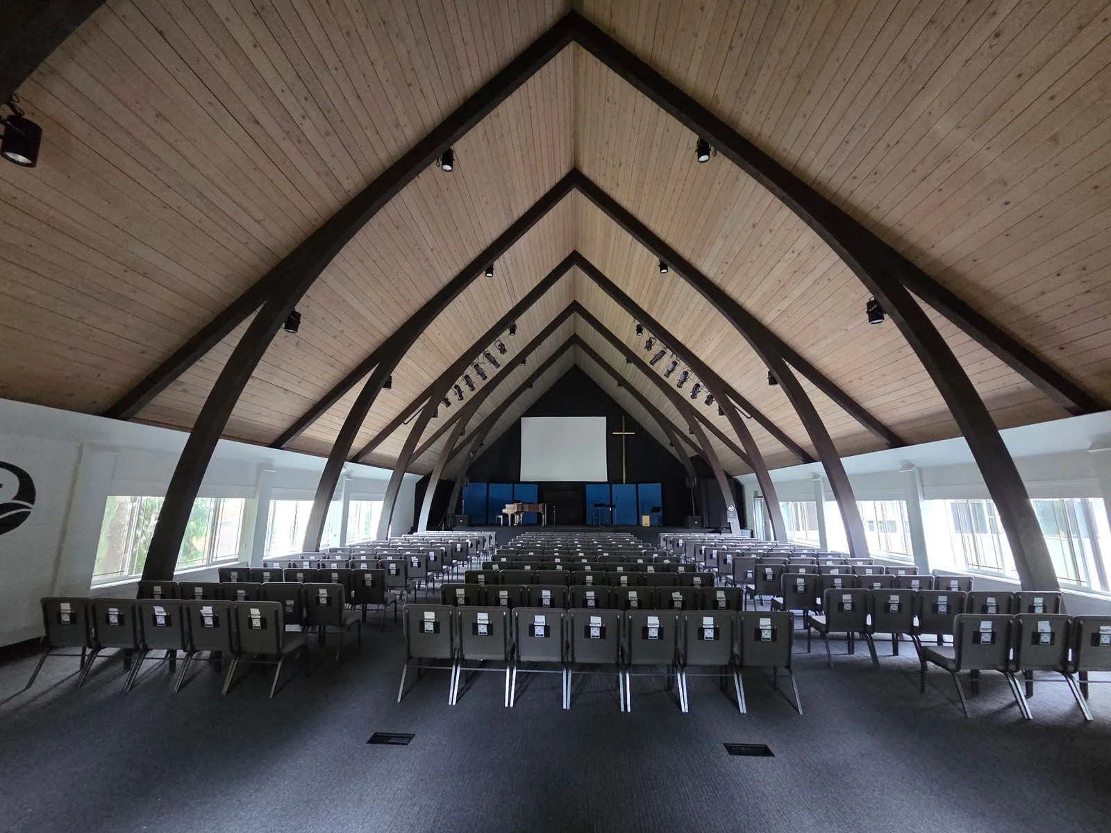 lakeside-church-3.jpg