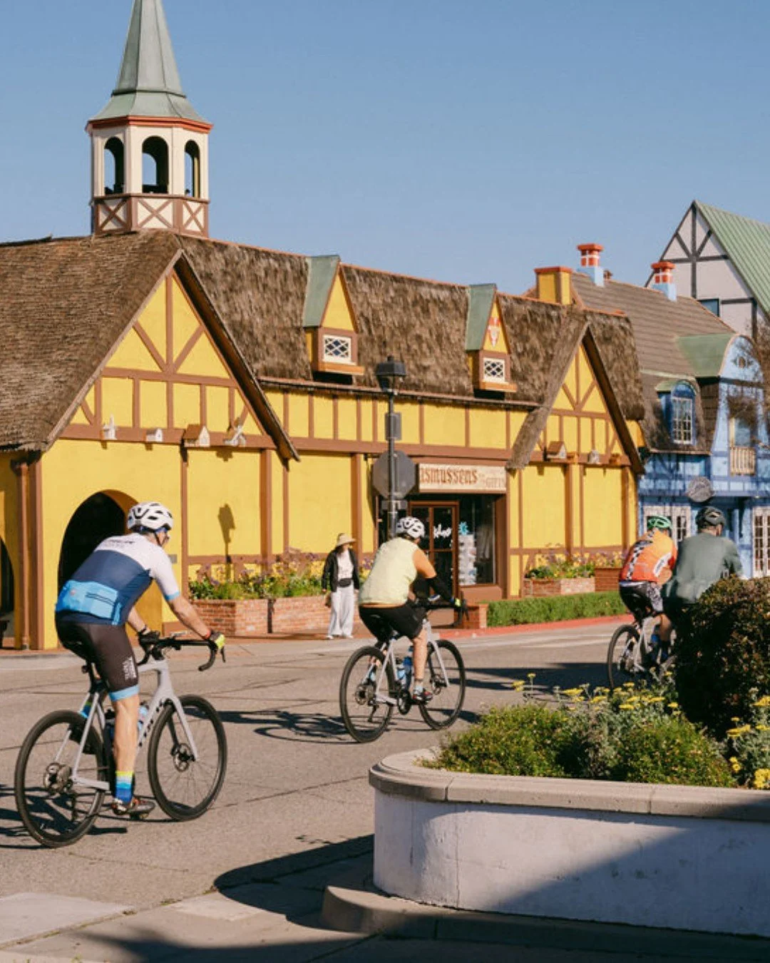 Happy World Bicycle Day from The Winston Hotel! With amazing surrounding views of the hills, and a perfect location in the center of the town, you won't find yourself short of things to do during your visit. 🚲 #WorldBicycleDay #Cycling #SantaYnezVal