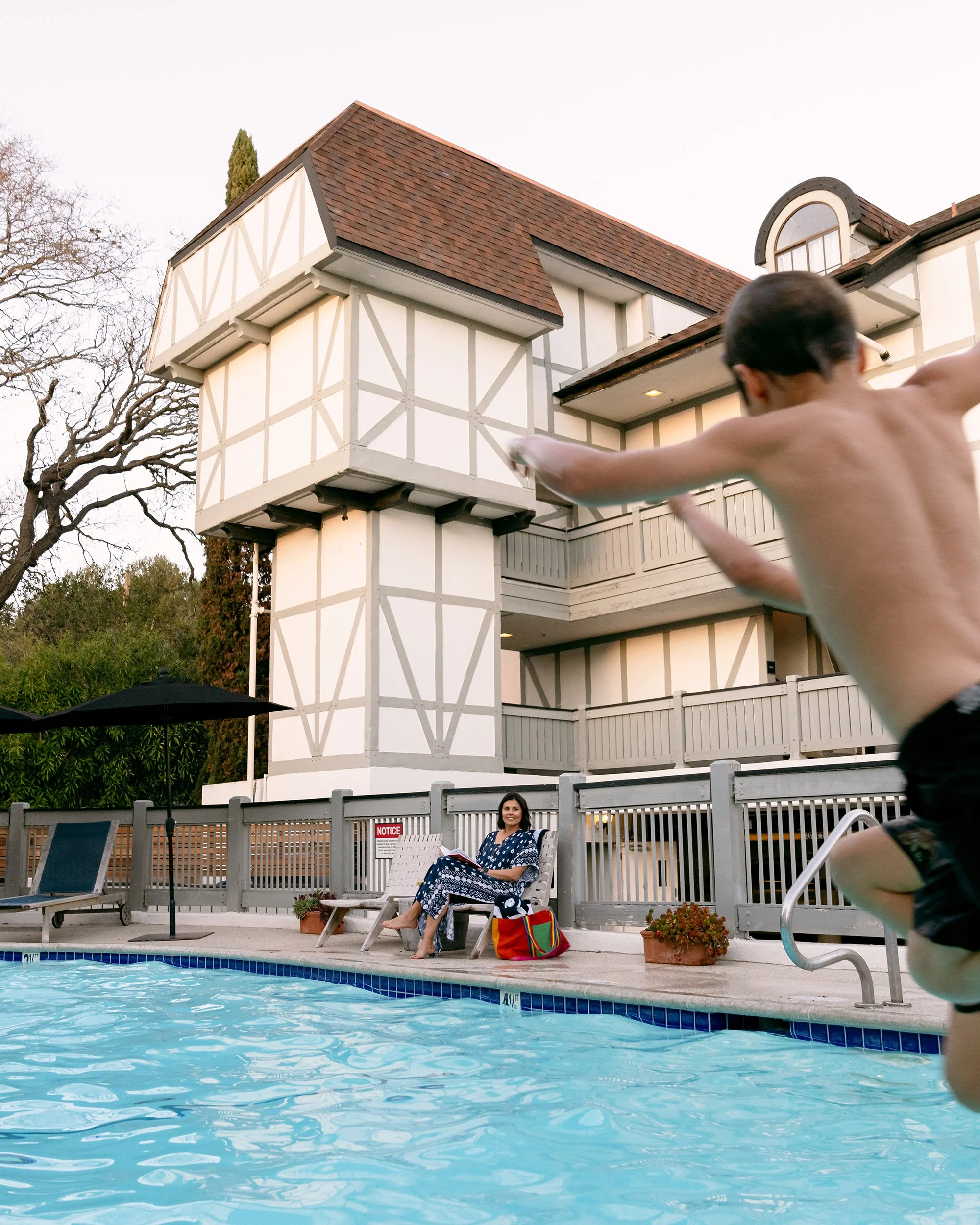 Pool & Hot Tub at Vinland Hotel