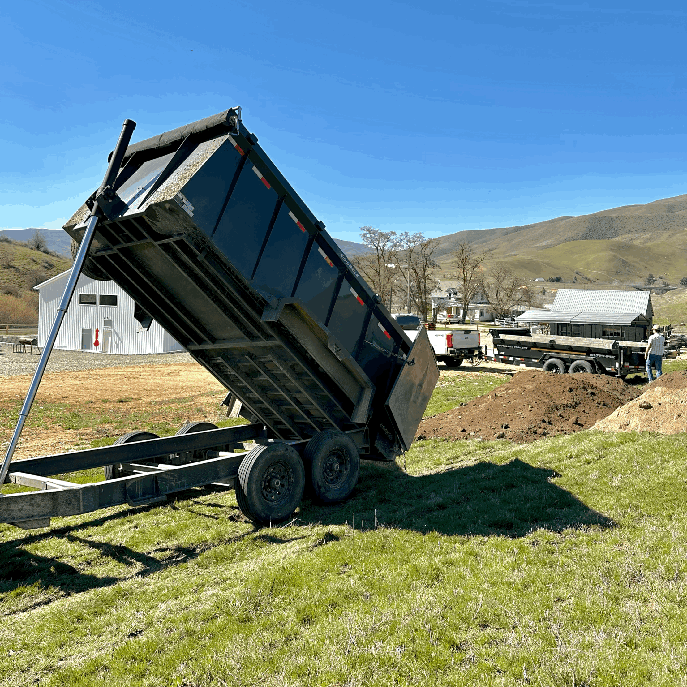 Dumpster vs Dump Trailer in Boise: Which Is Better?