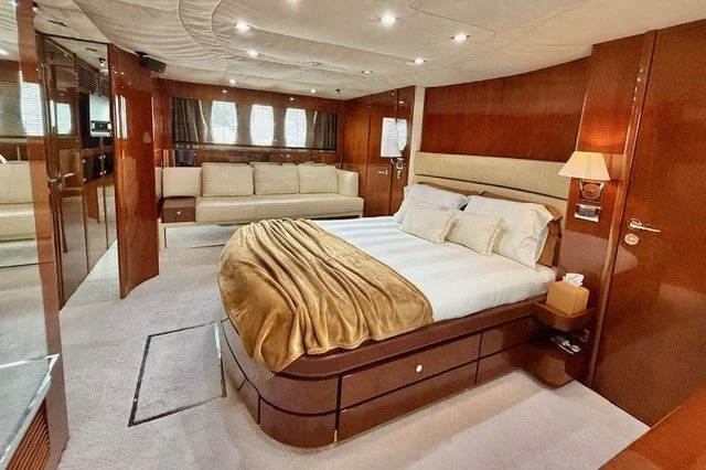 Bed2.jpg
