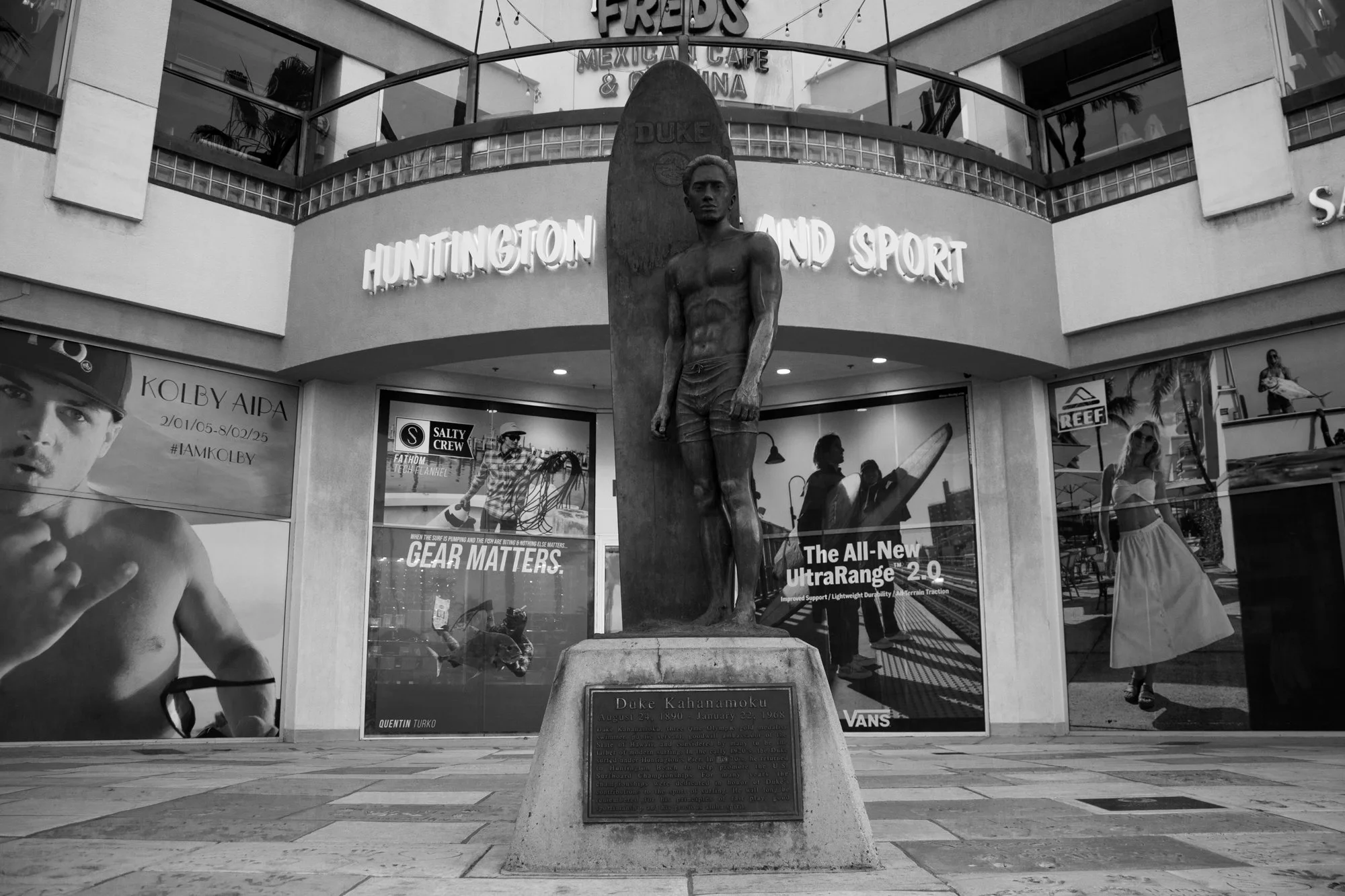 Duke Kahanamoku Statue - Main Street