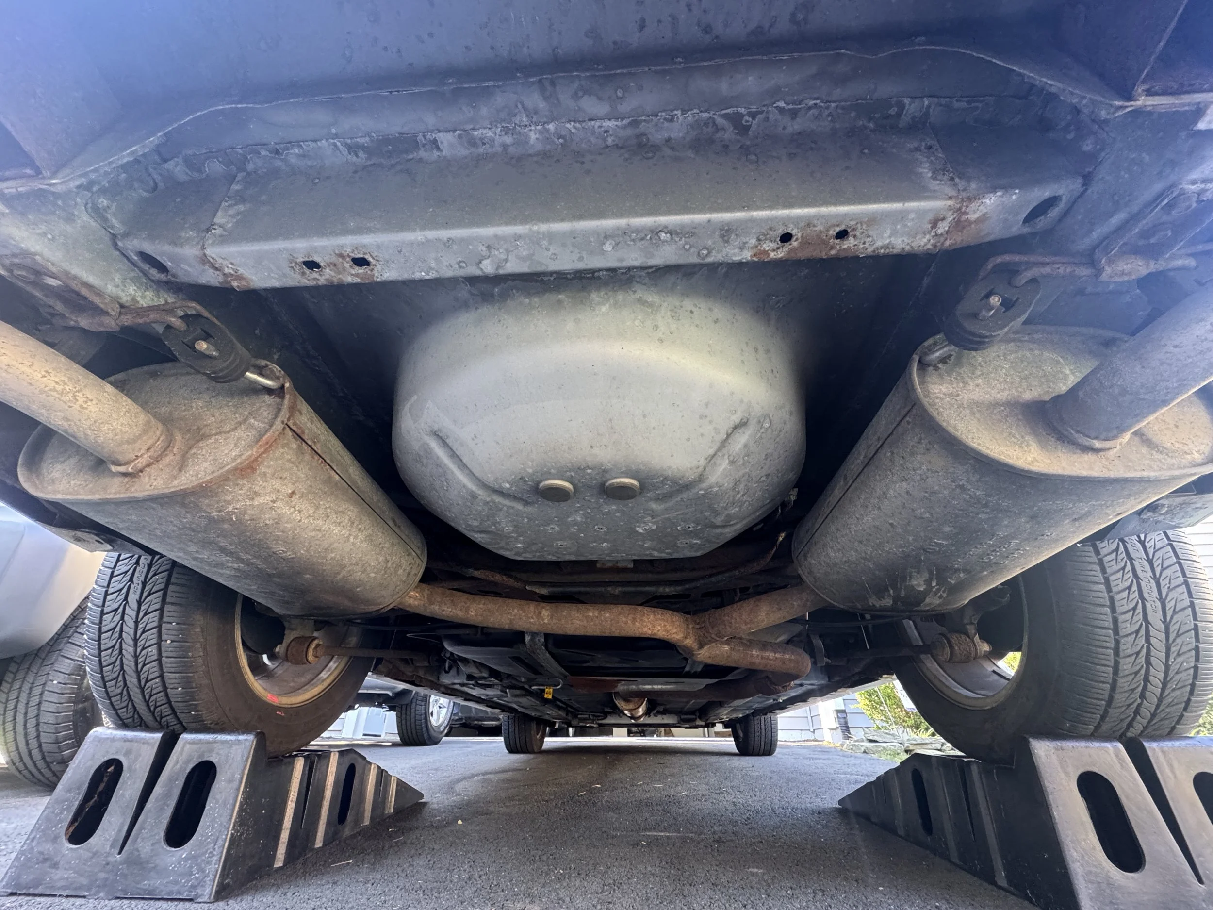 Surface rust consistent w/age, Midwest ownership