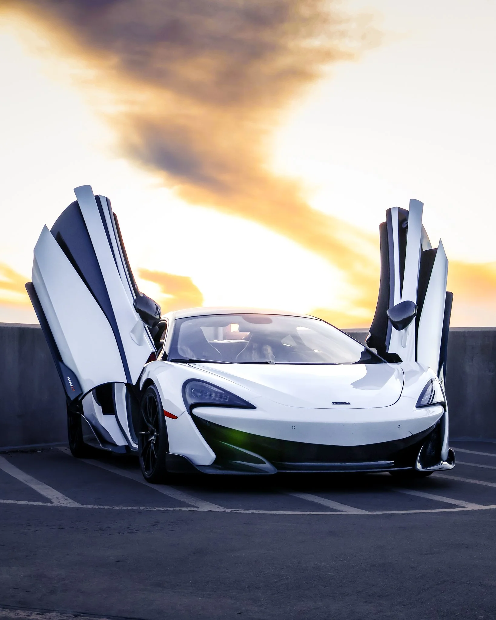 600 LT Unshadowed.jpg