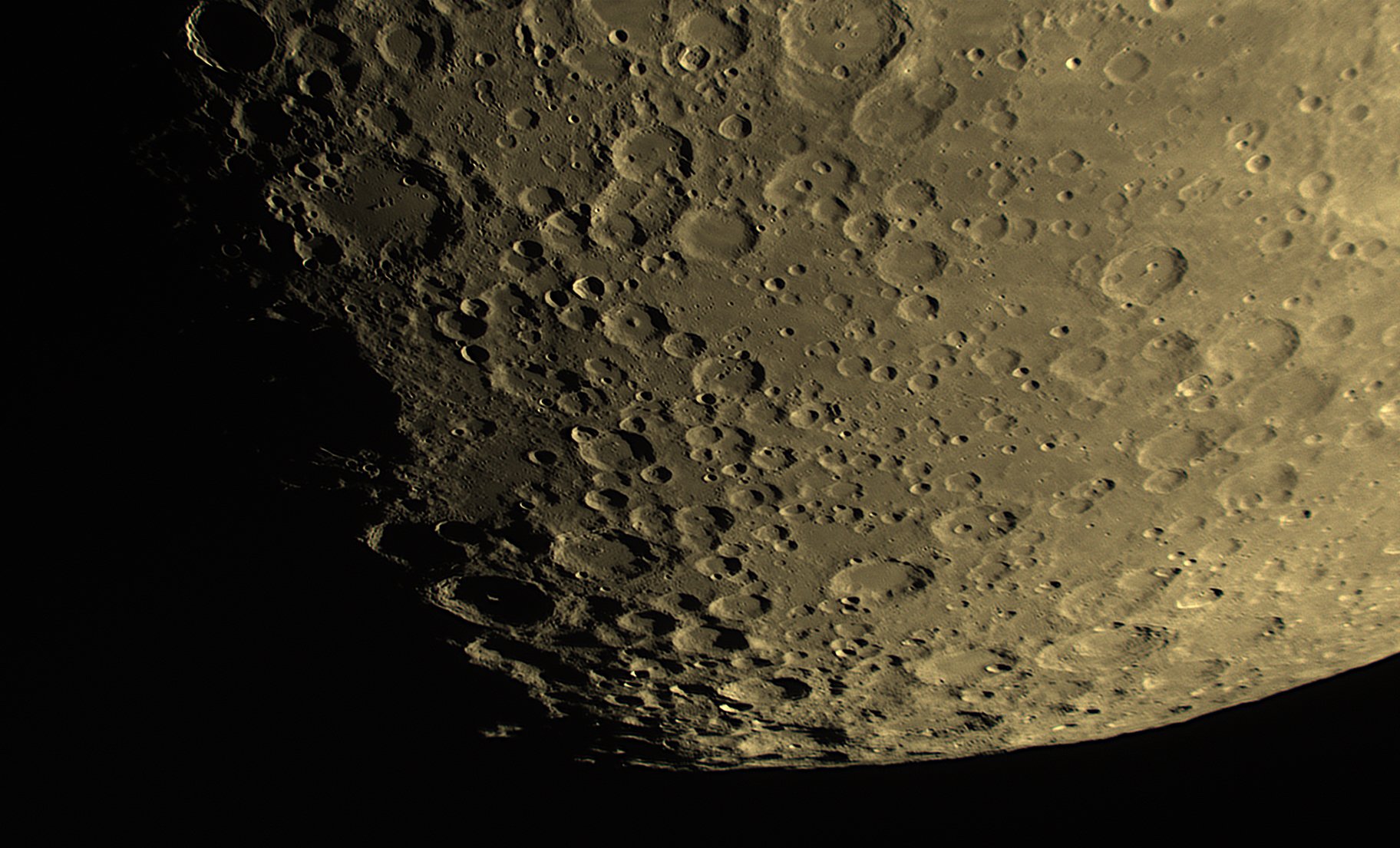 Southern Highlands (Maginus etc, Moretus in shadow).jpg