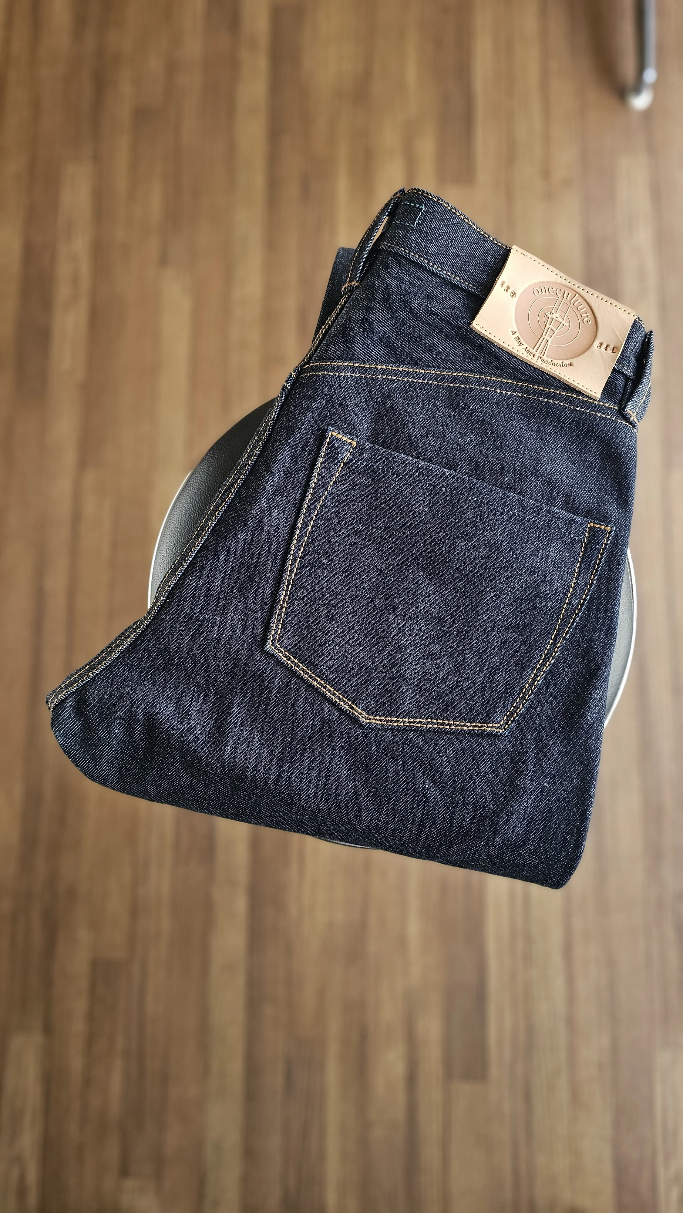 BIOTRON // 17oz (33×34)