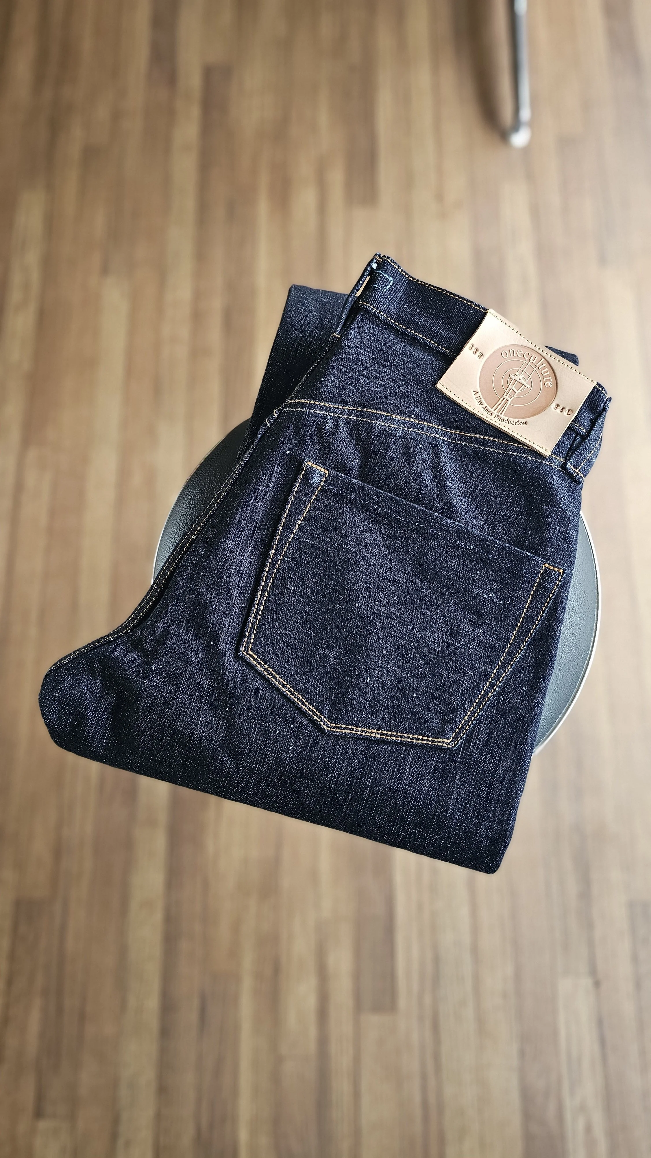 BIOTRON // 16~17oz (33×34)