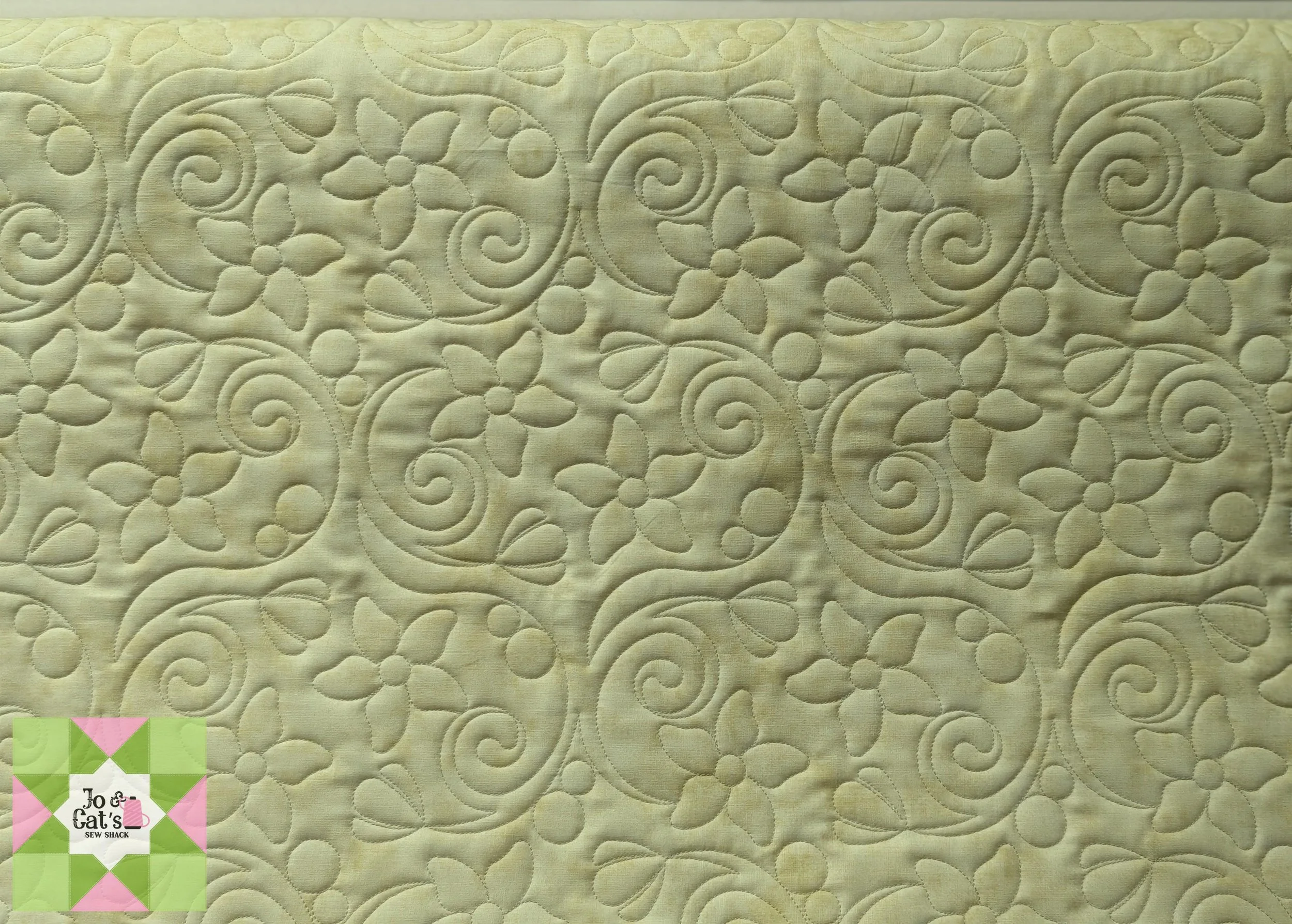 027 Red & Cream_02.jpg