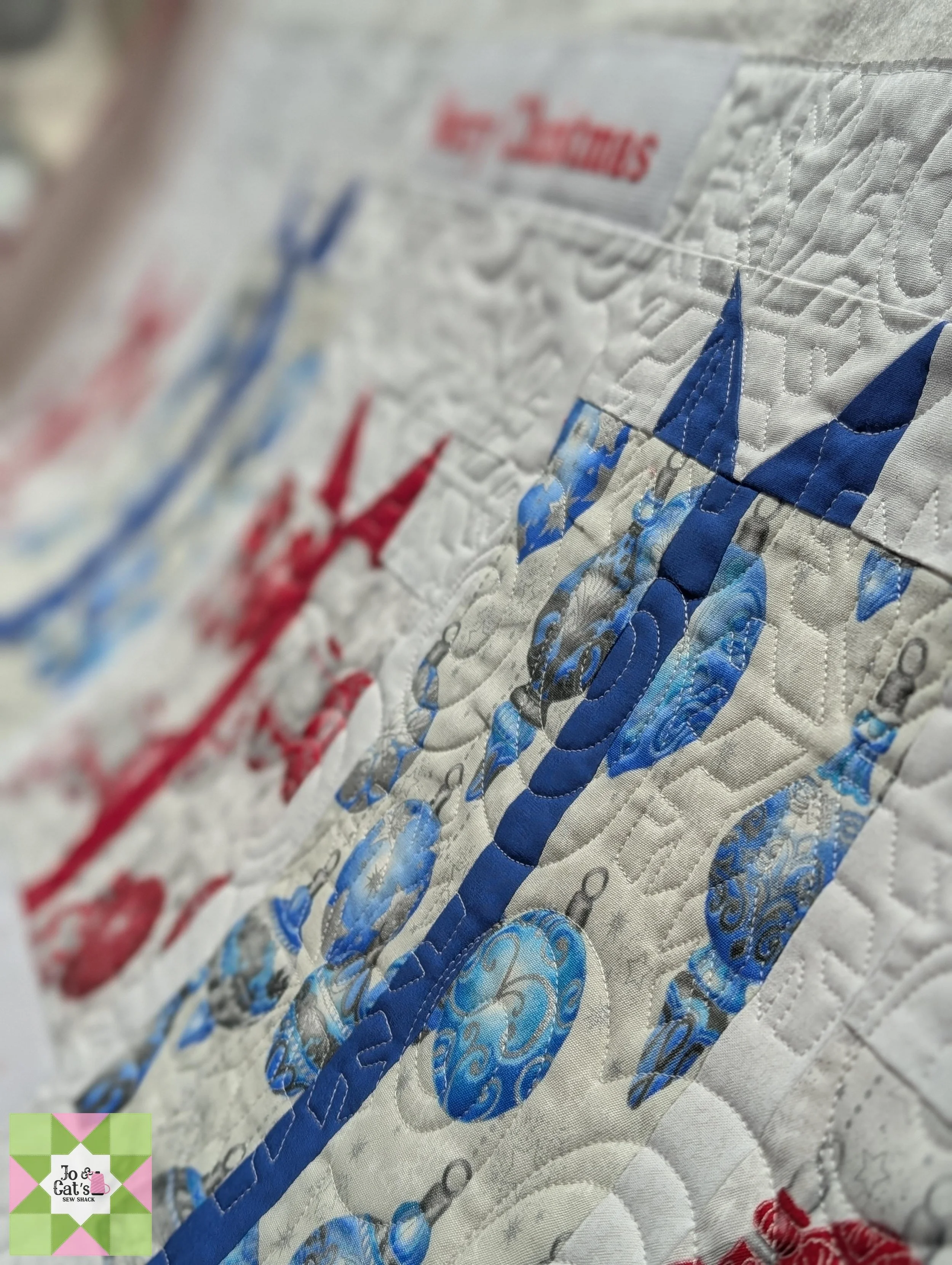 020 2 Christmas Table Runners_06.jpg