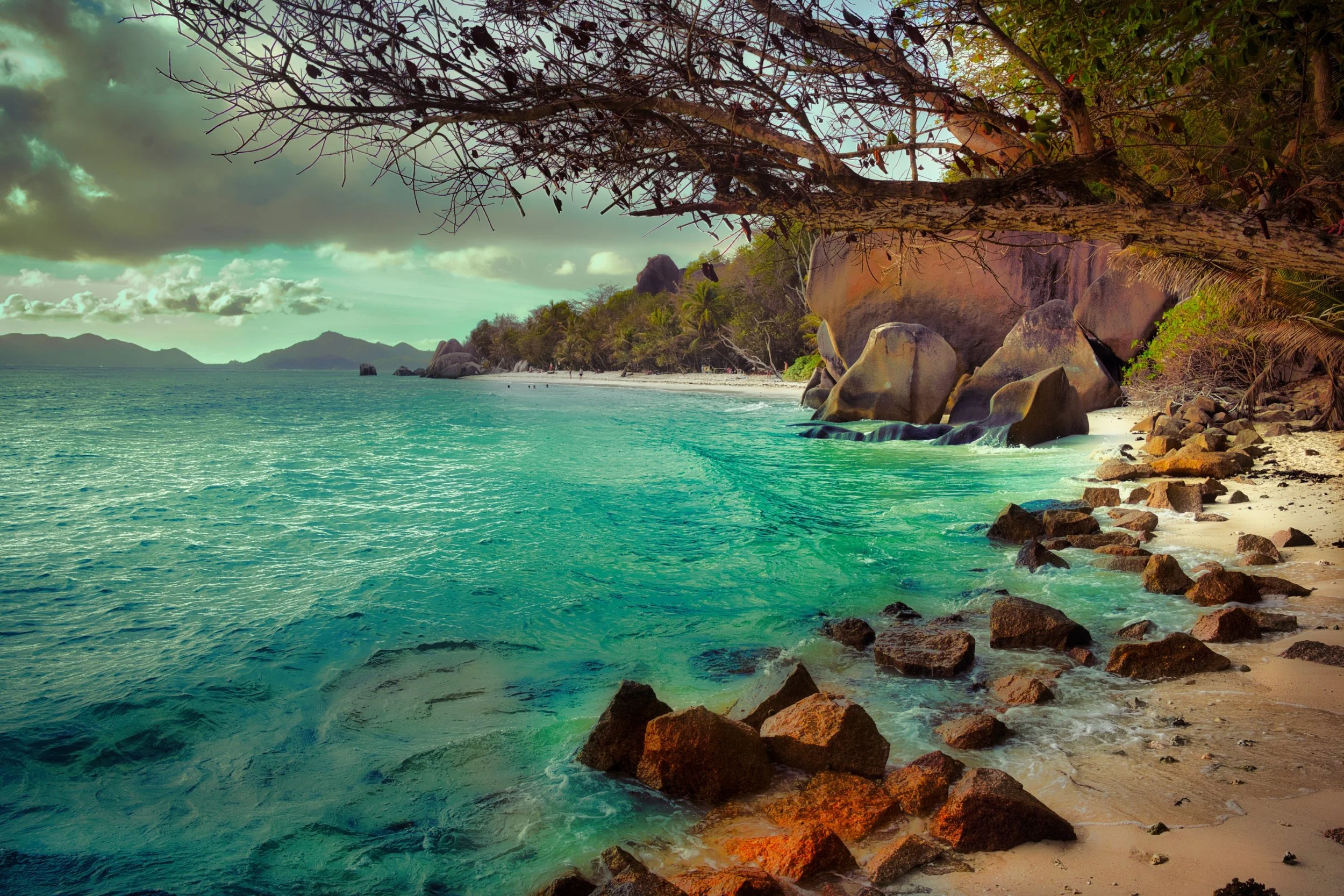 Beau Vallon Unsettled