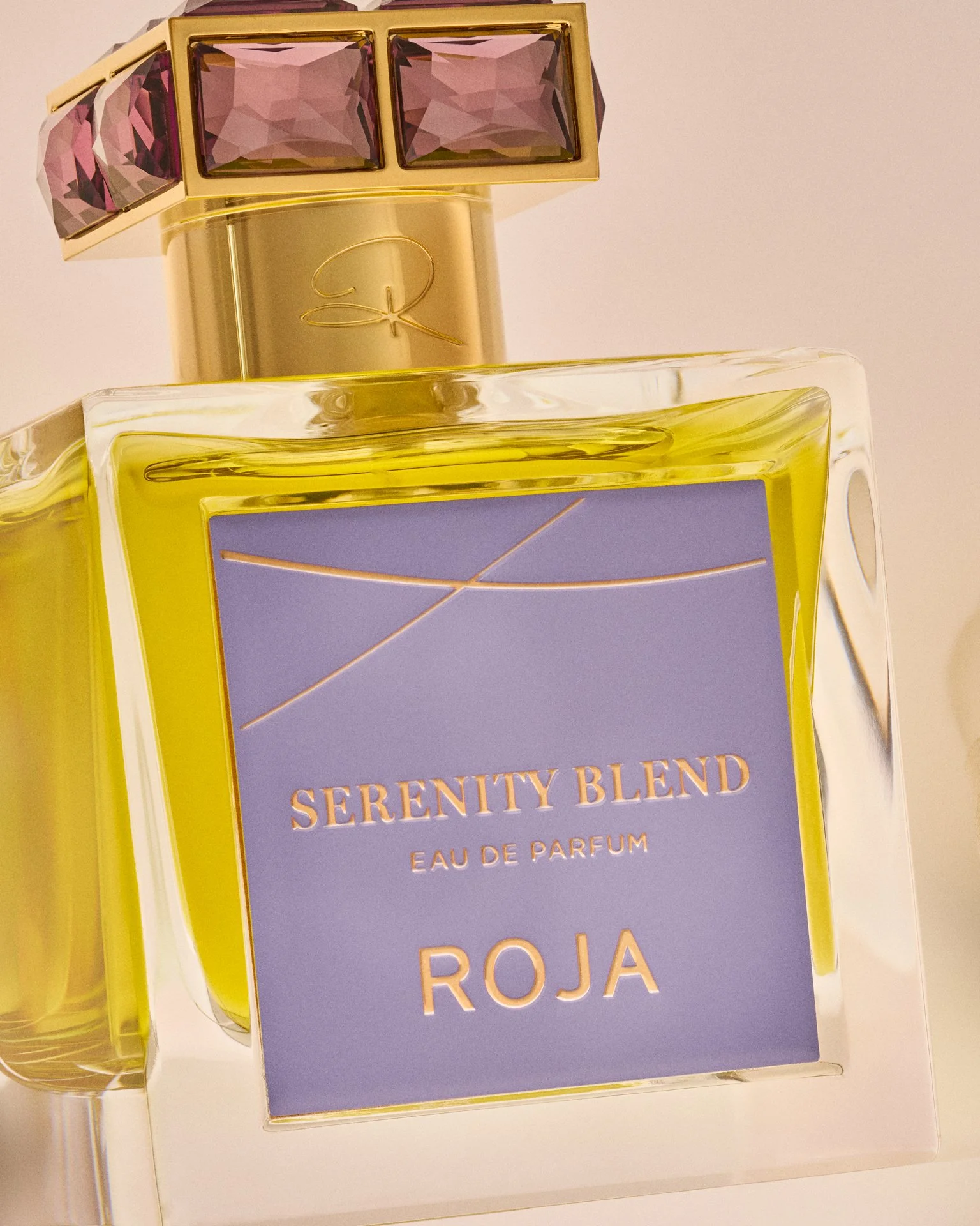 Roja_Serenity-Blend_Detail_1_4x5.jpg