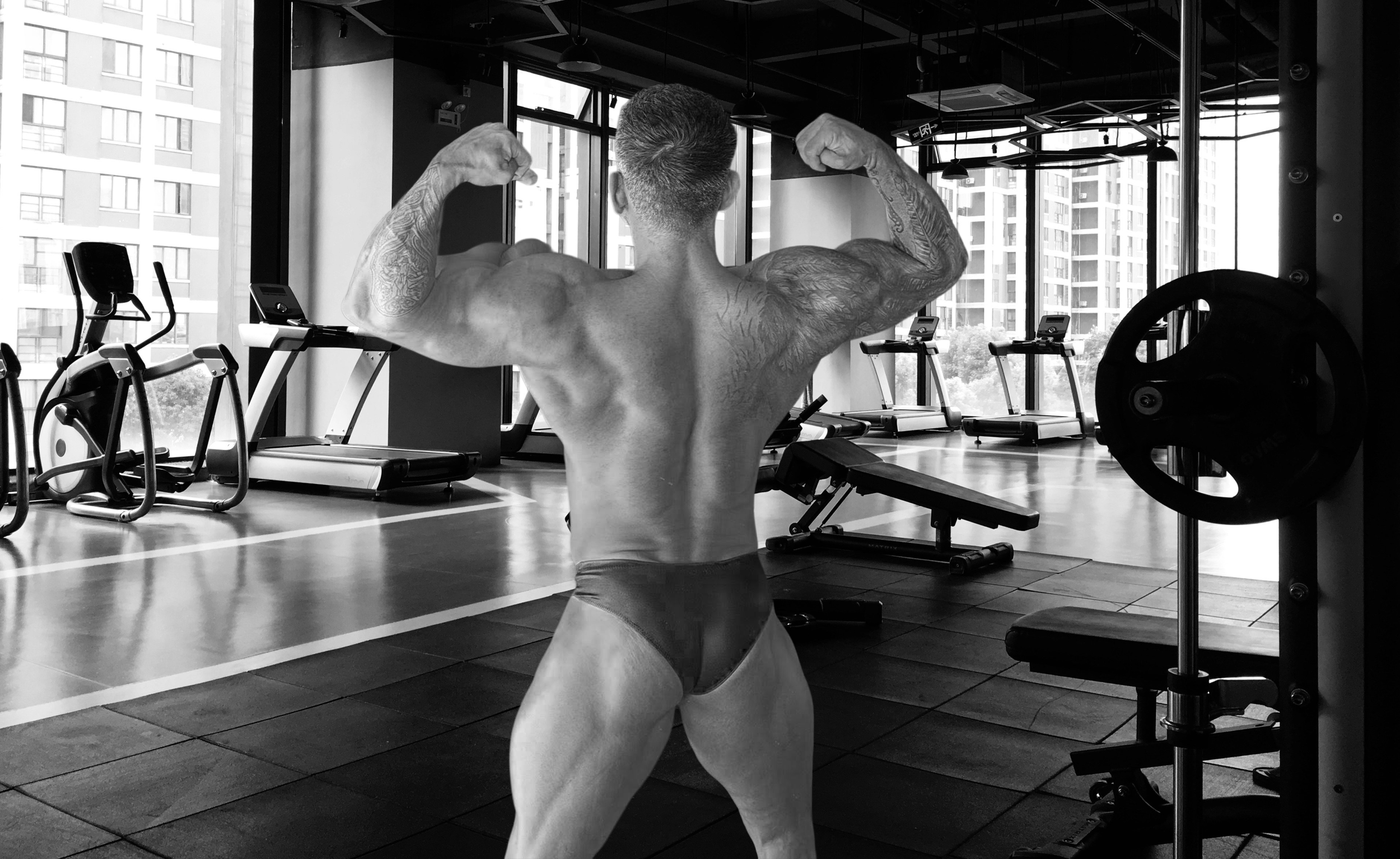 fitness transformation results demonstrating muscle development from structured training by online fitness coach