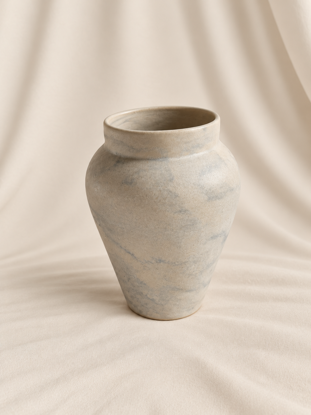Mottled White Vase.png