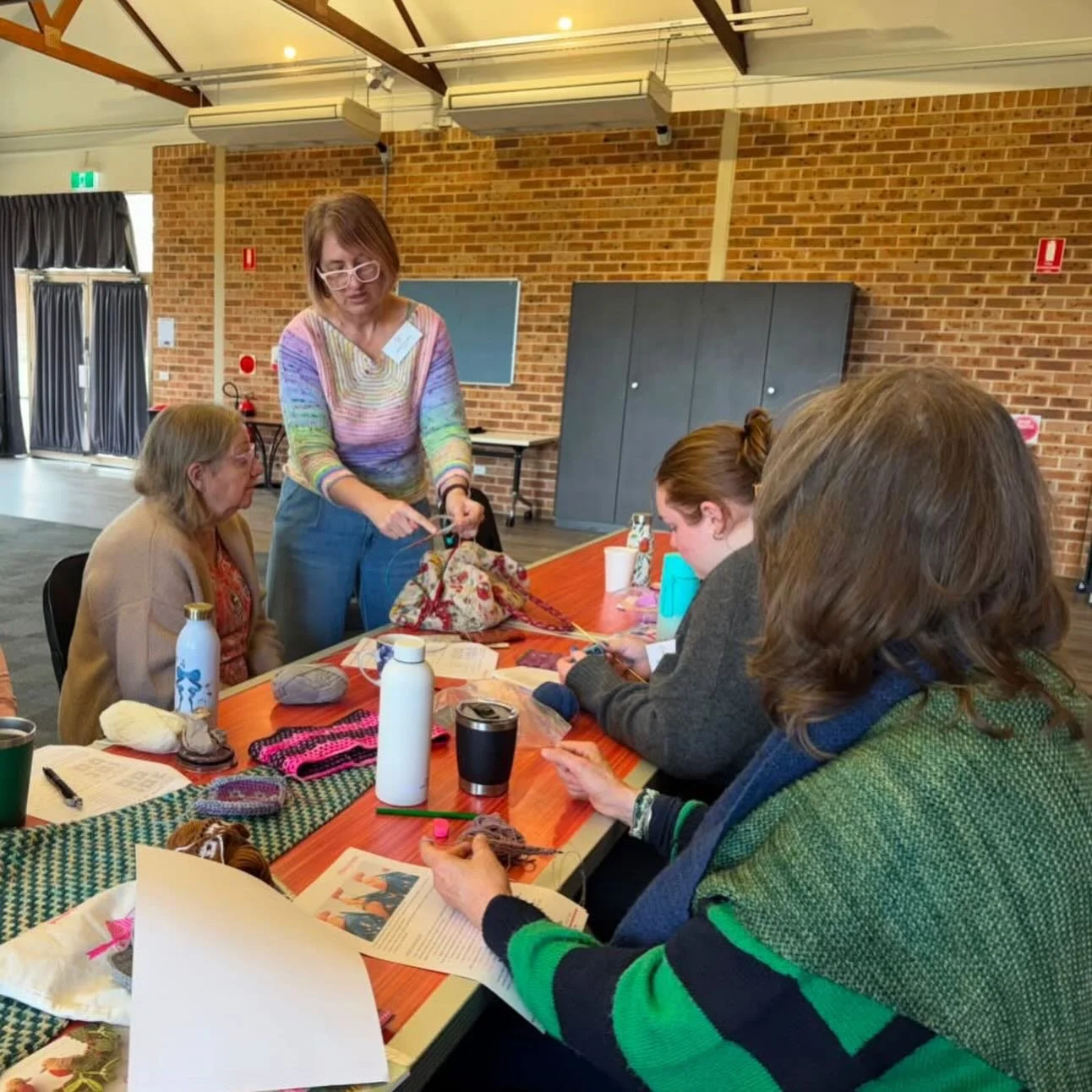 A lovely group learning Tunisian mosaic this morning at the Gathering with the knitters guild. Keep practicing those skills girls!
#nswknittersguild @knittersguildnsw