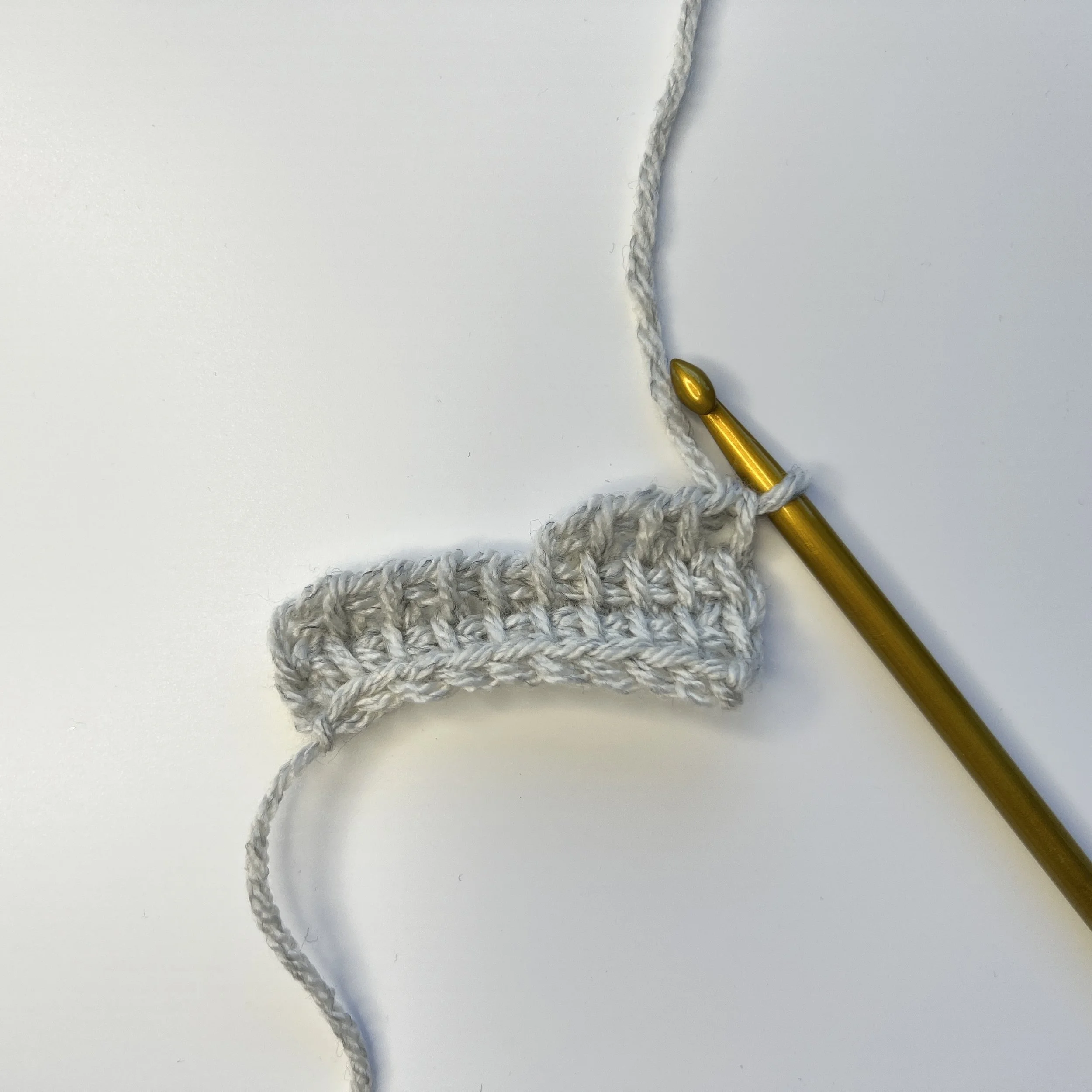 Short Row RP: *Yarn over, pull through 2 loops* until 1 loop remains on hook. Note that I have omitted the usual ‘ch 1’ at the start of this RP. 