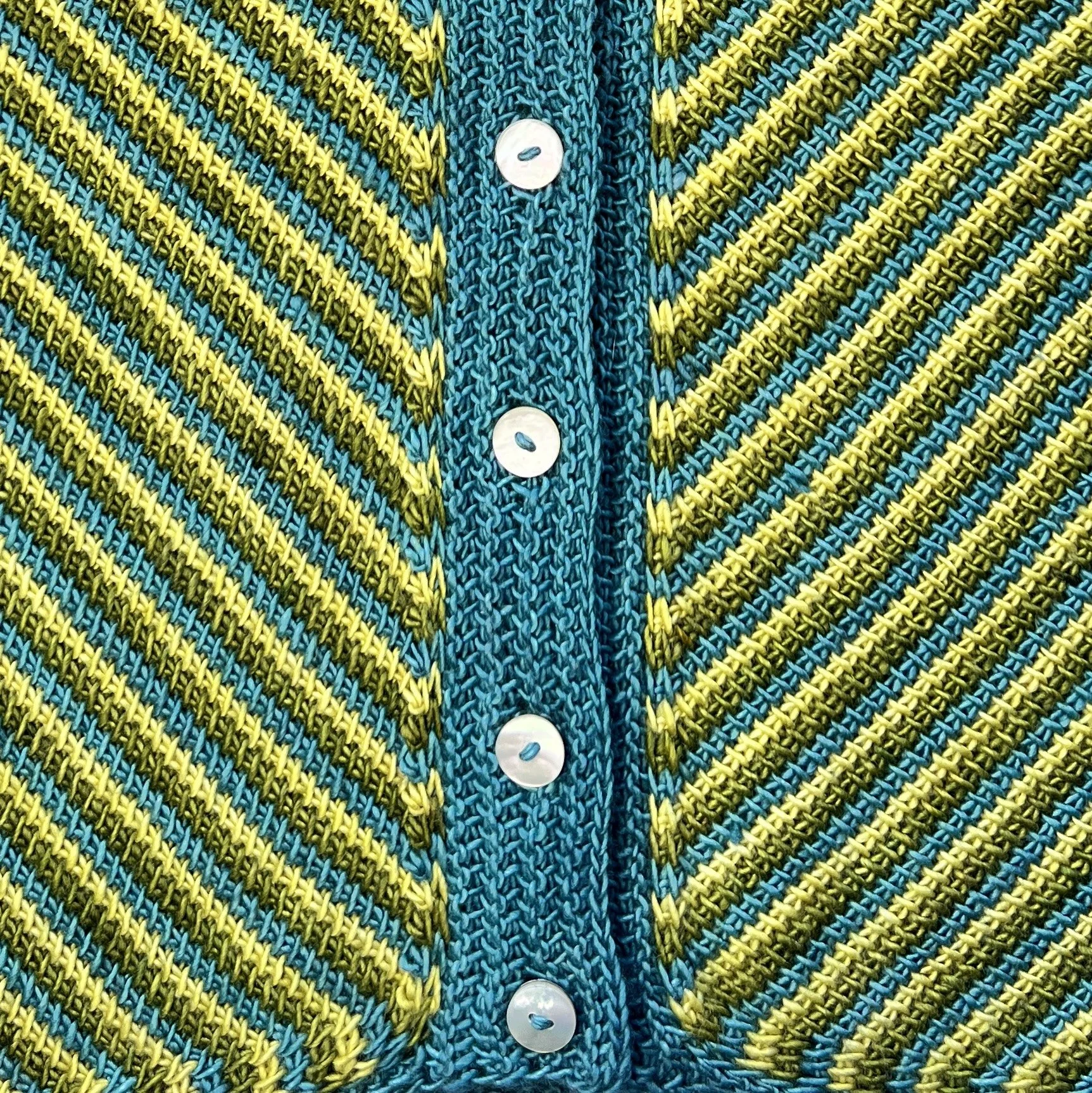 How to make button holes