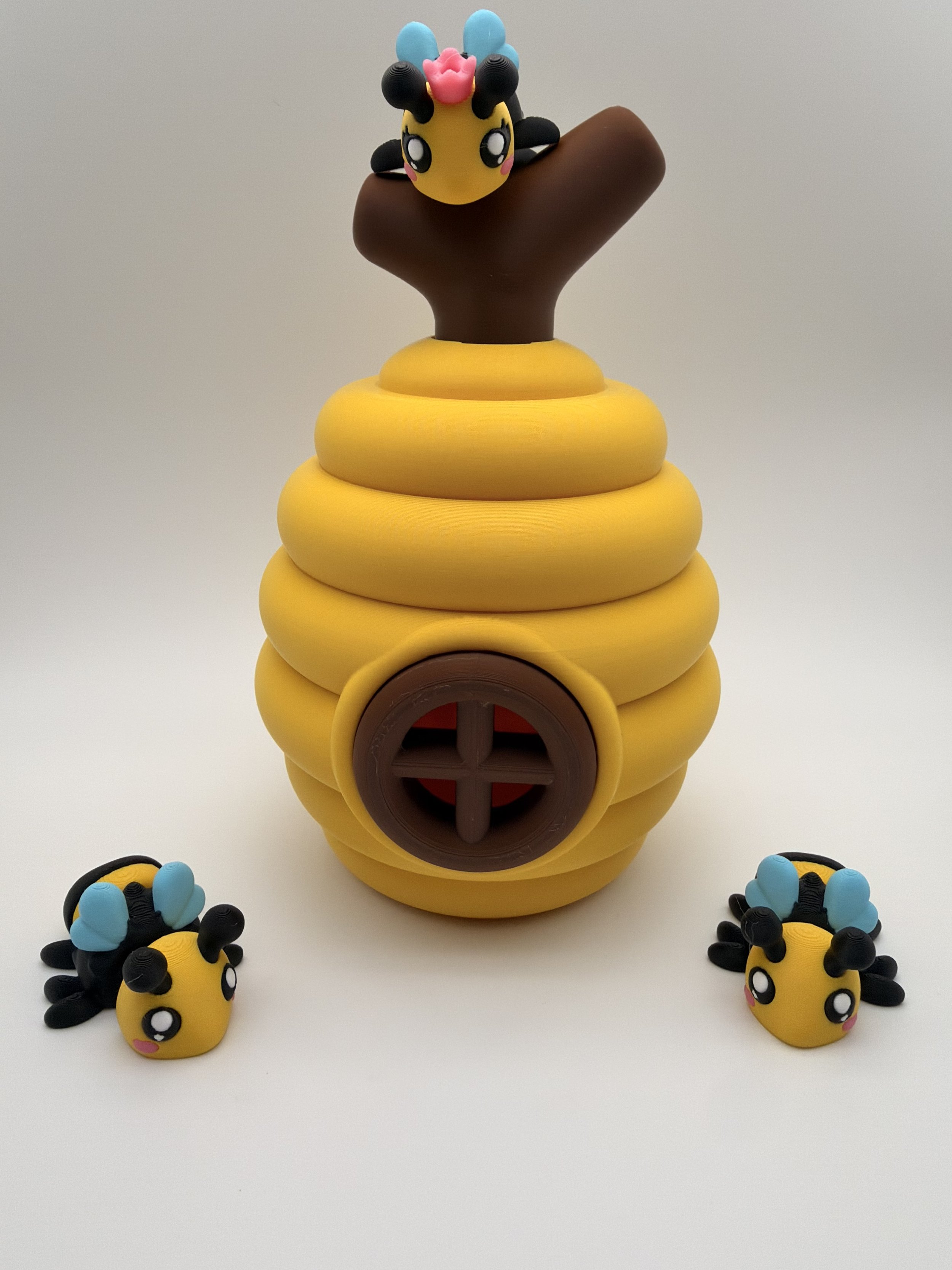 Cute Flexi Bees + Hive Diorama