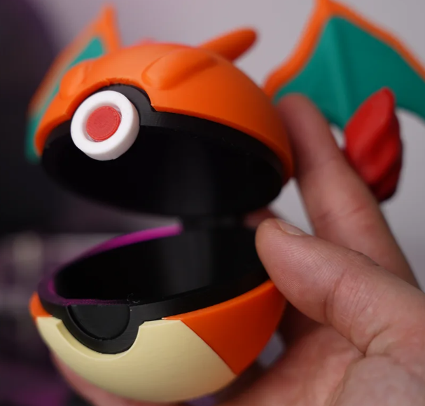 Charizard Pokeball 5.png