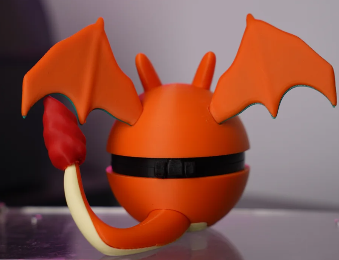 Charizard Pokeball 3.png