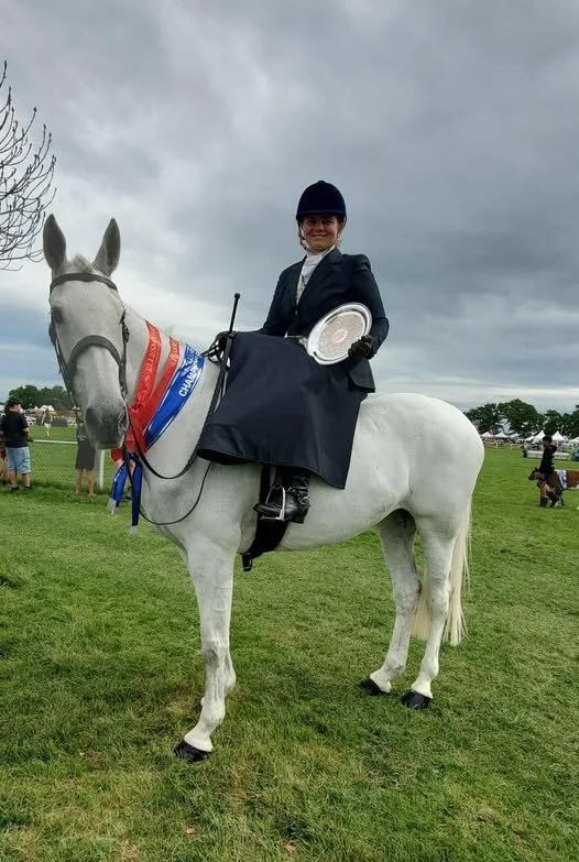 Champion Side Saddle
Olivia Crozier riding Alasaan Crista Belle