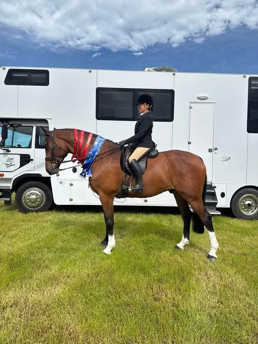 Champion Saddle Hunter
Vanessa Pickens riding Duke Kaboom