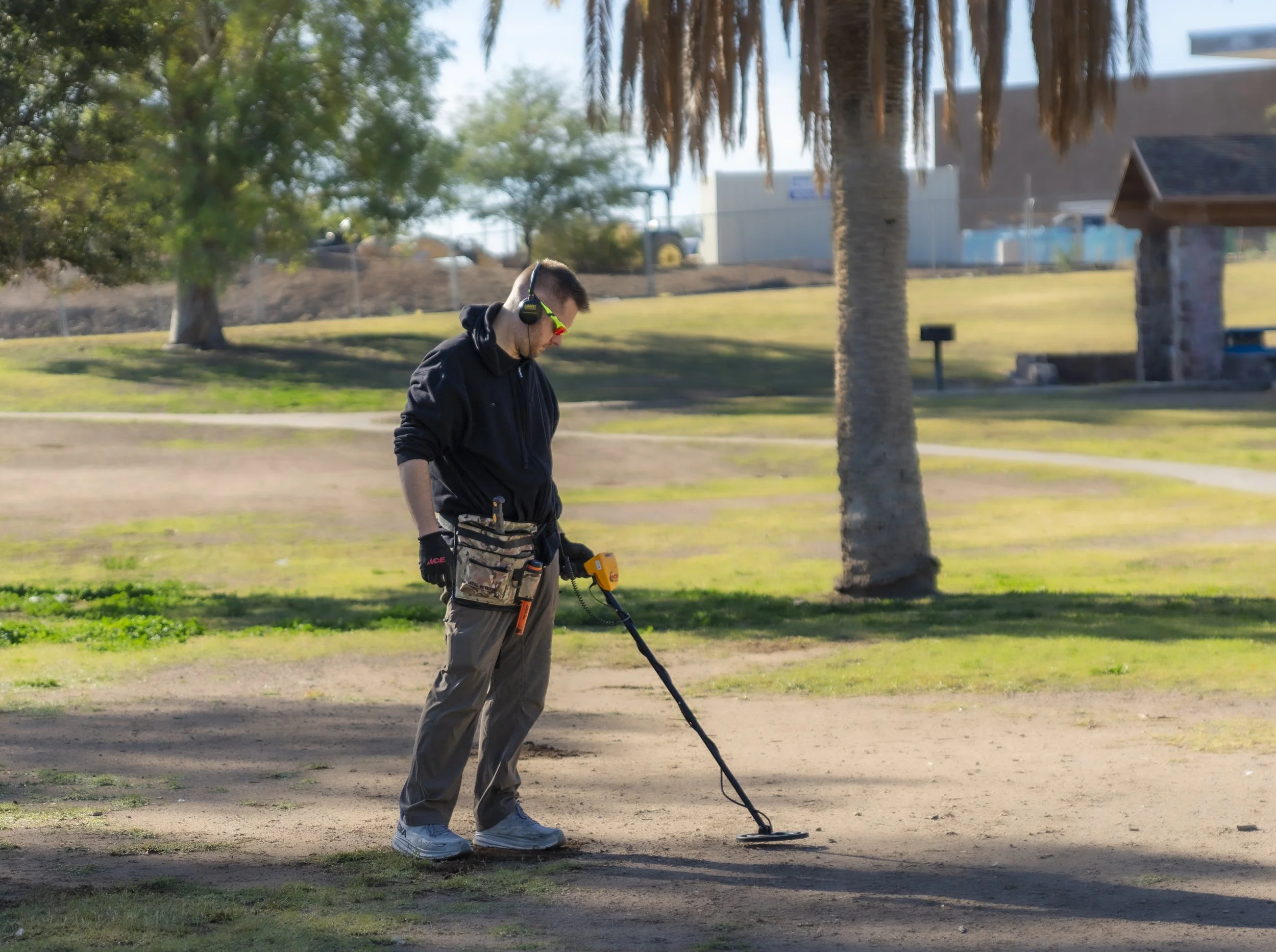 11-29-2025_Detectors Unlimited_monthly club hunting_Kennedy Park_Tucson, Arizona_photo credit Miriam Hoffmaster-47.jpg