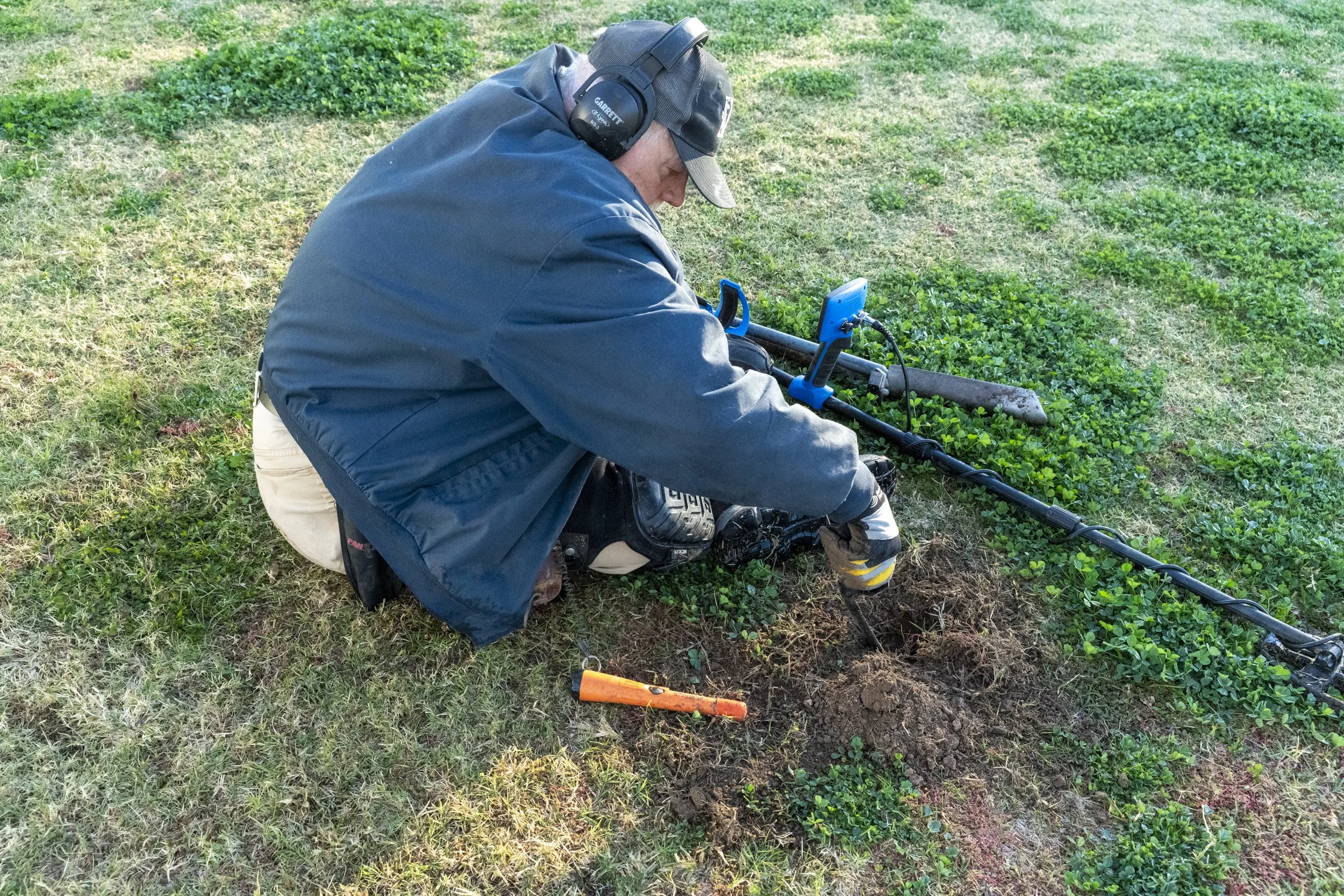 11-29-2025_Detectors Unlimited_monthly club hunting_Kennedy Park_Tucson, Arizona_photo credit Miriam Hoffmaster-14.jpg