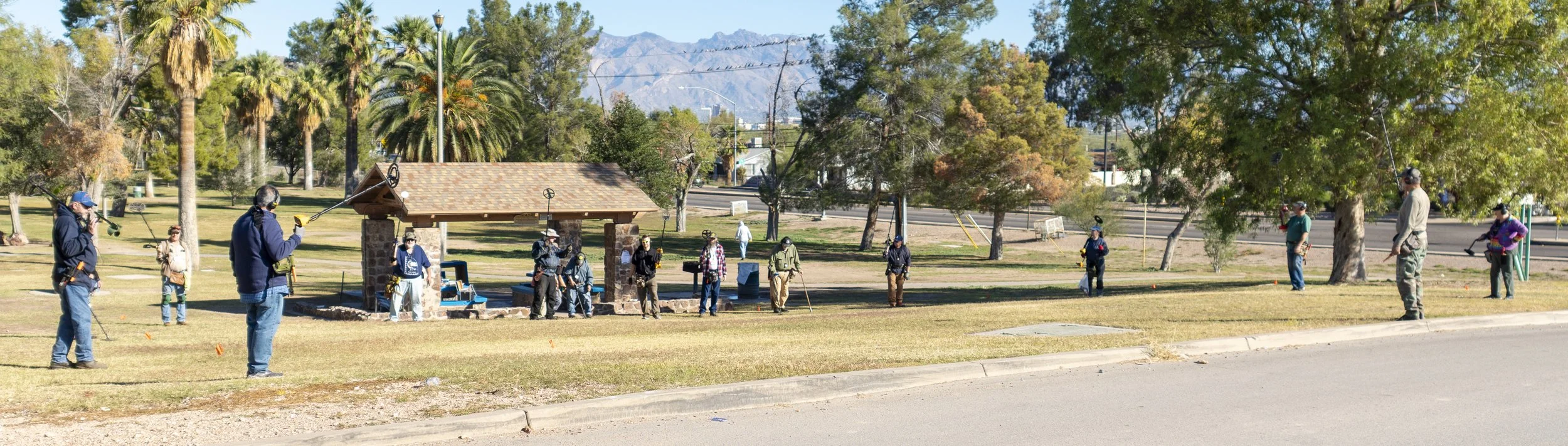 11-29-2025_Detectors Unlimited_monthly club hunting_Kennedy Park_Tucson, Arizona_photo credit Miriam Hoffmaster-59.jpg