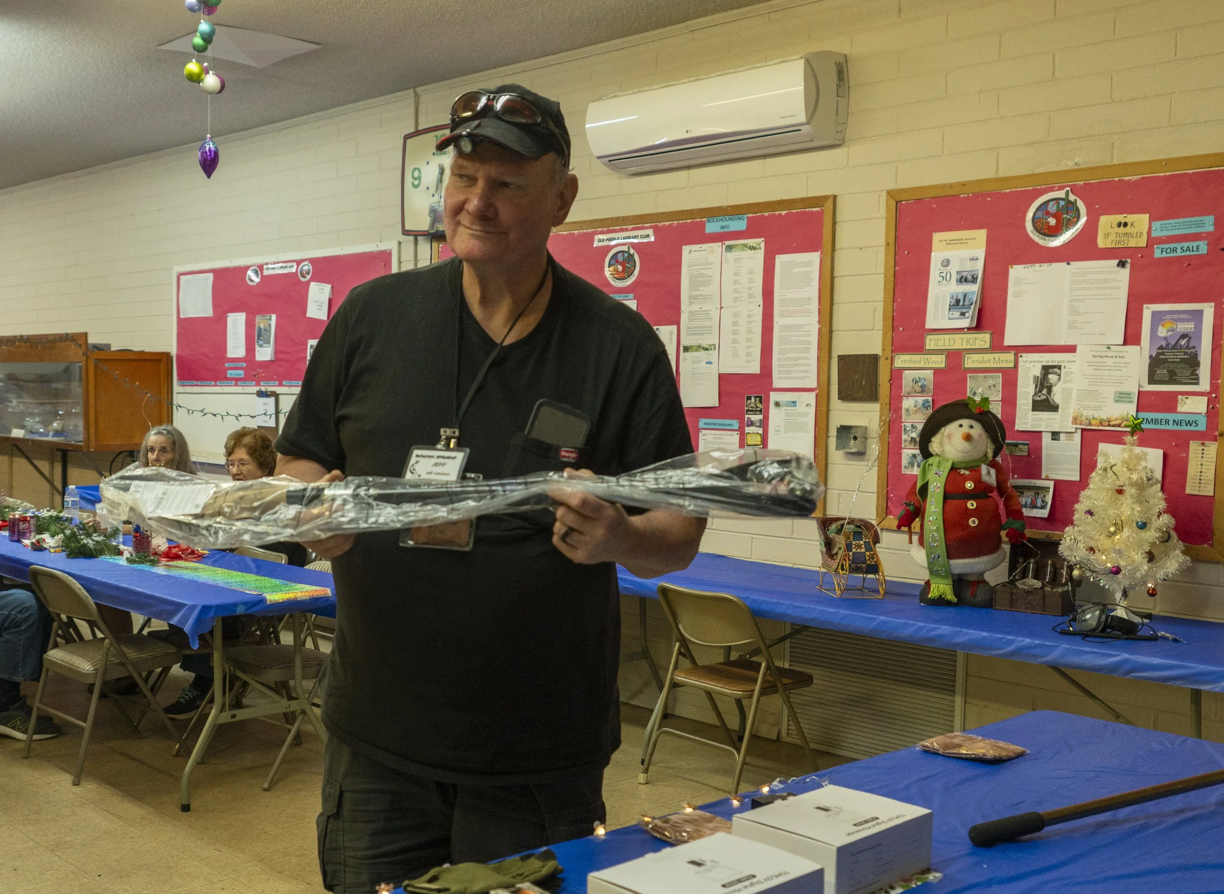 12-13-2025_Detectors Unlimited Christmas Party photo credit Miriam Hoffmaster-8.jpg